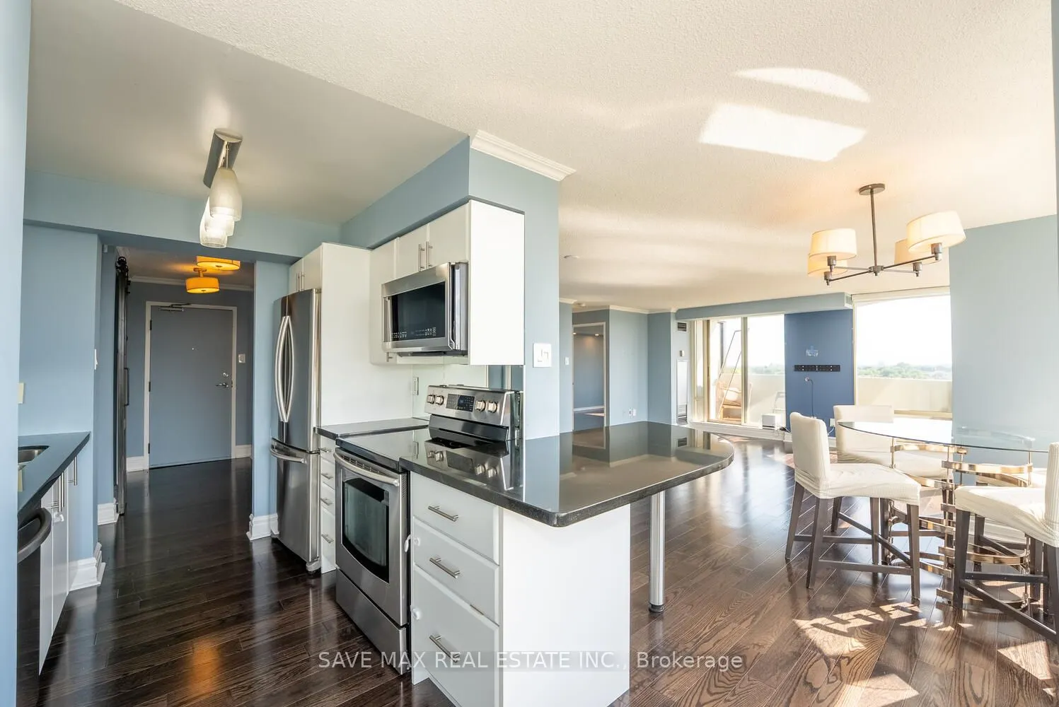 350 Rathburn Rd Road W, #904