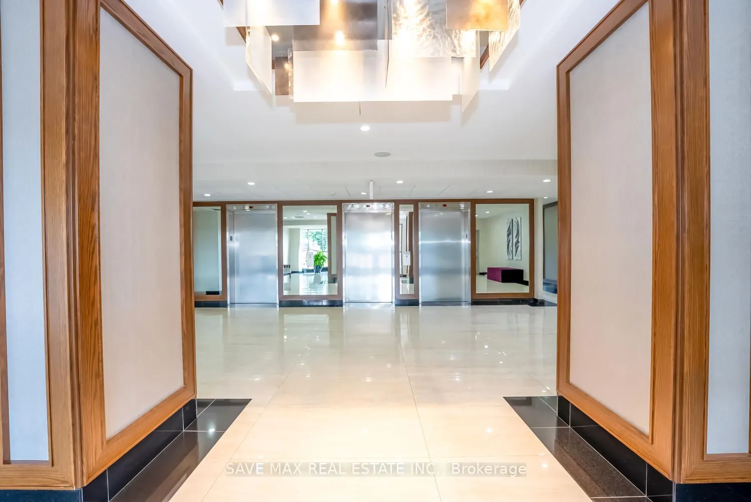350 Rathburn Rd Road W, #904