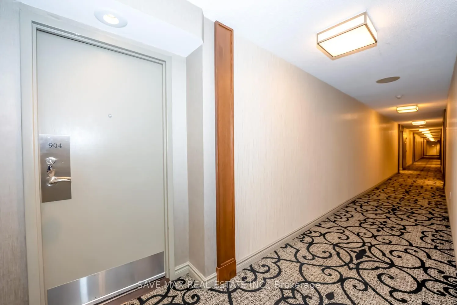 350 Rathburn Rd Road W, #904