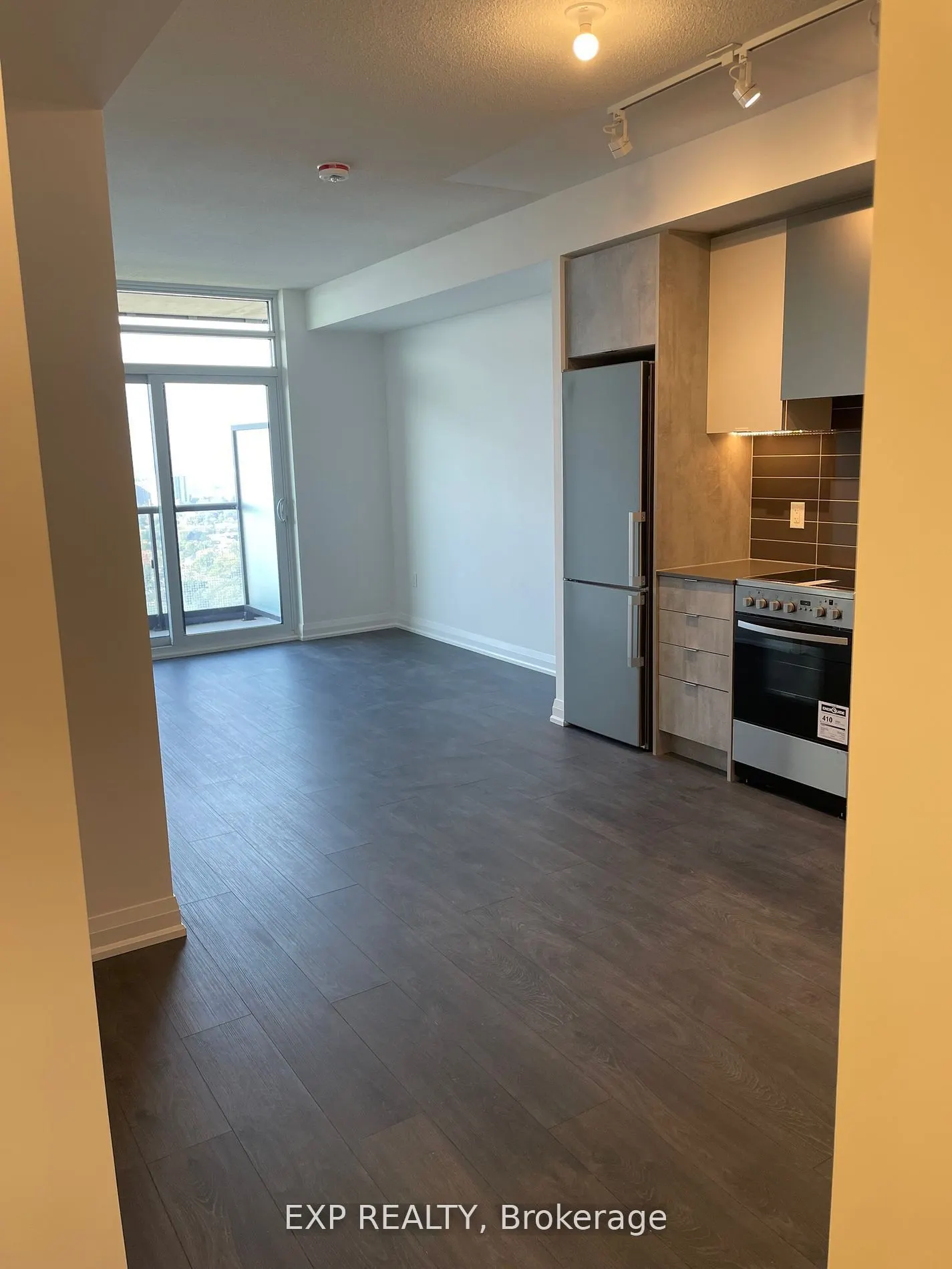 30 Gibbs Road, #3210