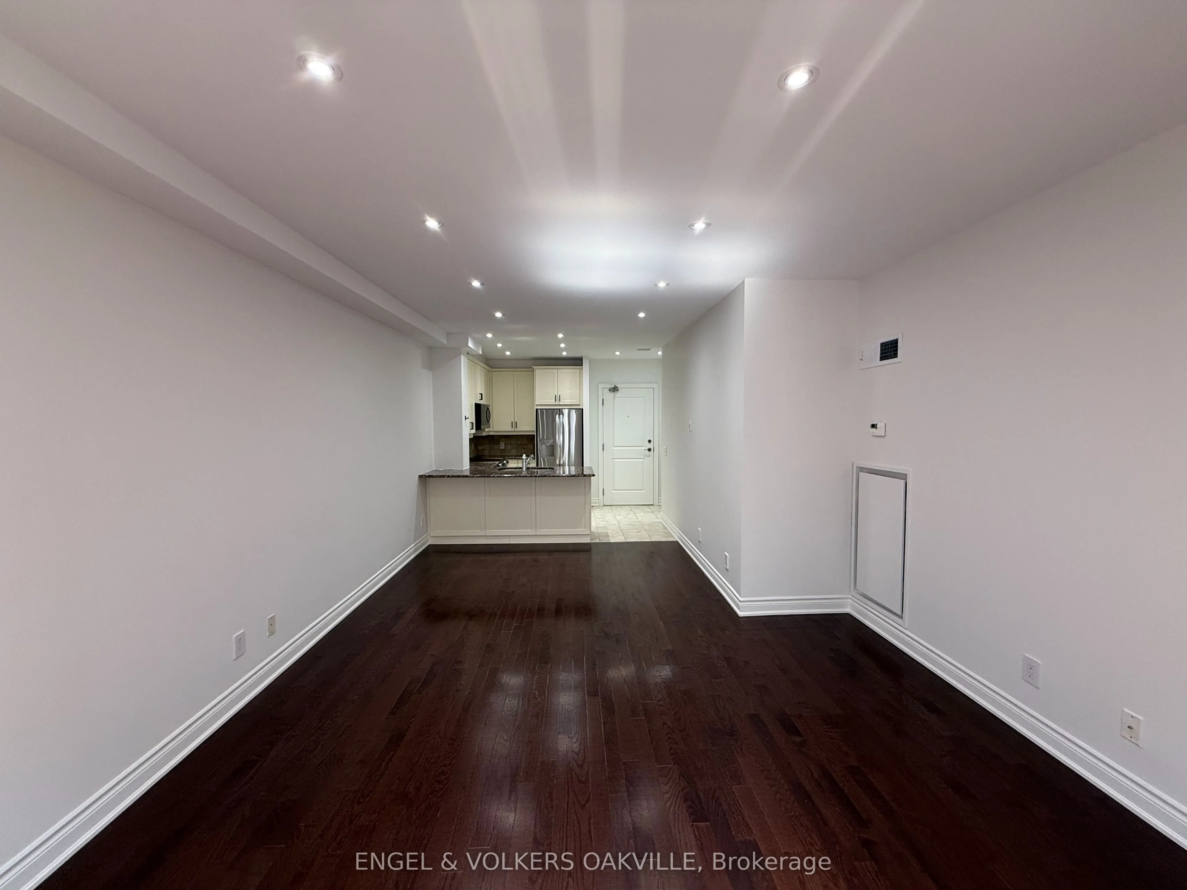 60 Ann Street, #209