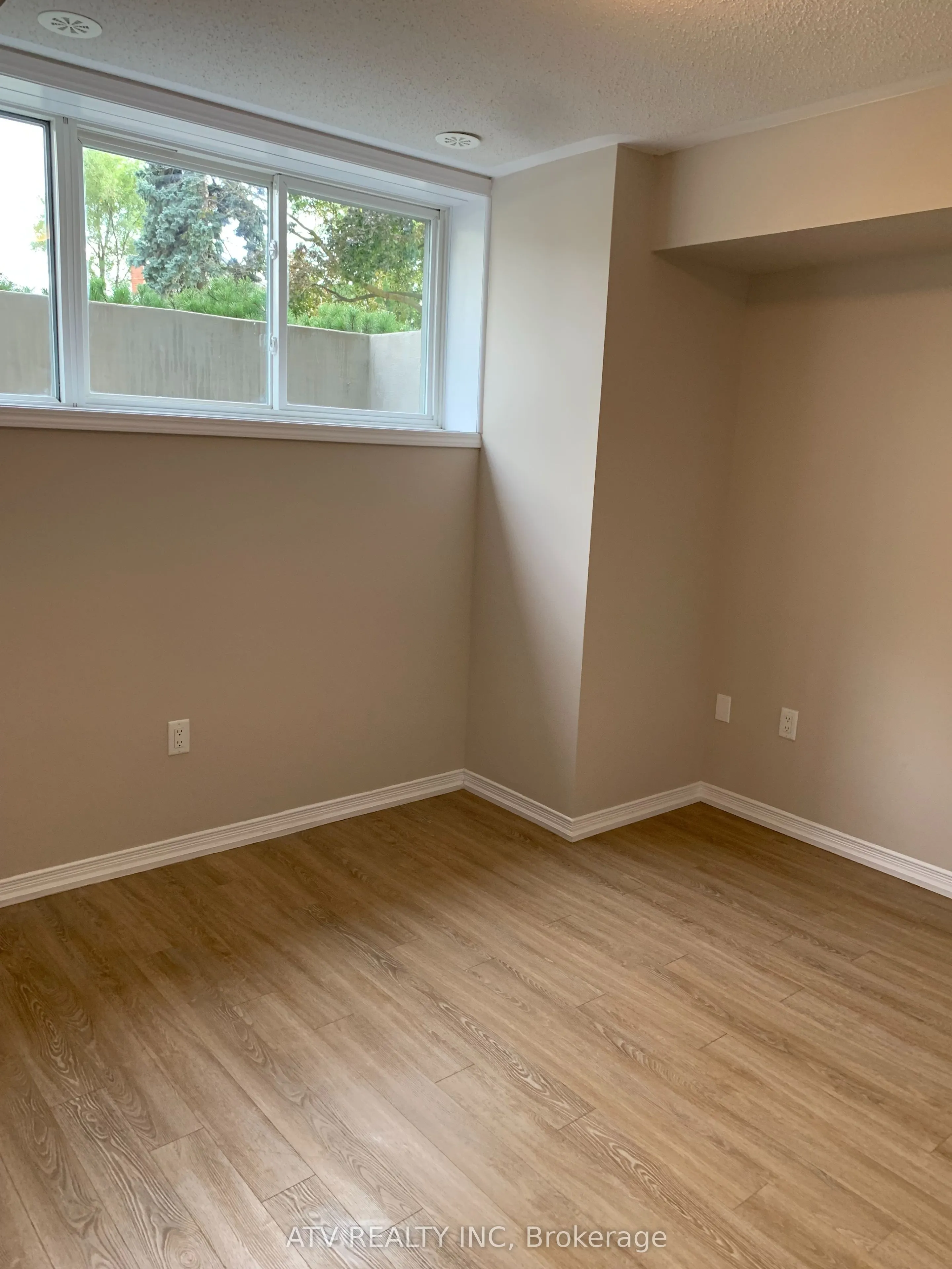 26 Fieldway Road, #31