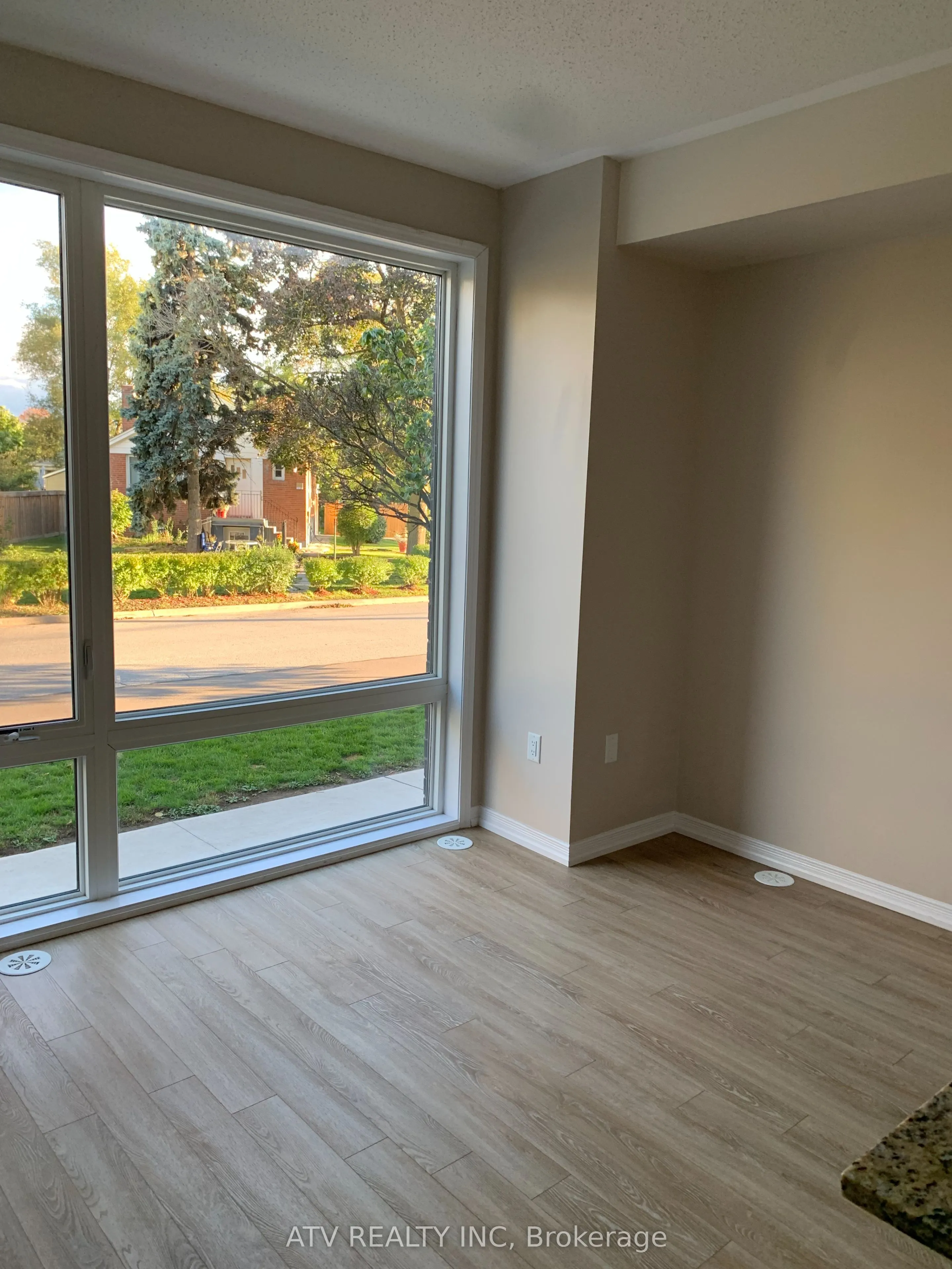 26 Fieldway Road, #31