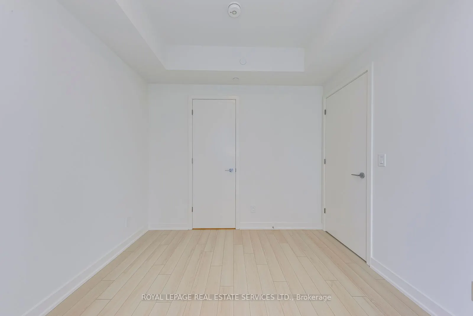 3079 Trafalgar Road, #911
