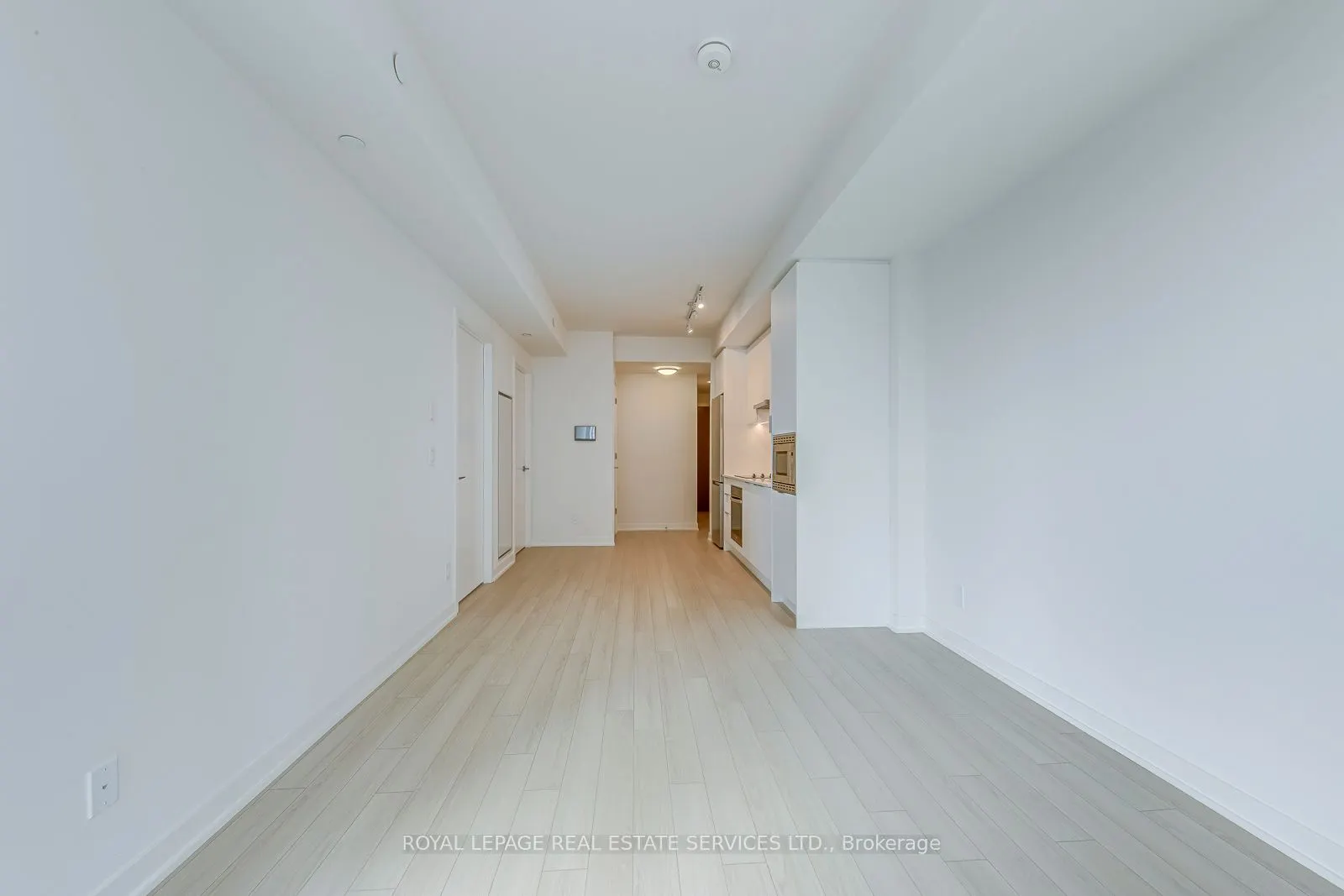 3079 Trafalgar Road, #911
