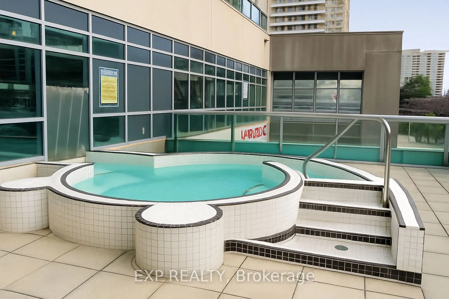33 Elm Drive W, #1907