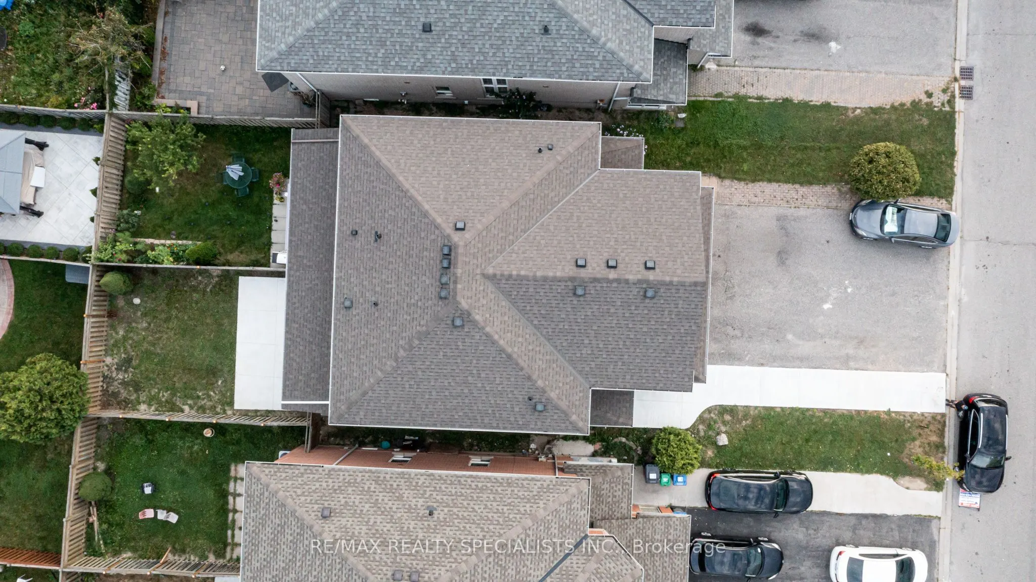 943 Khan Crescent