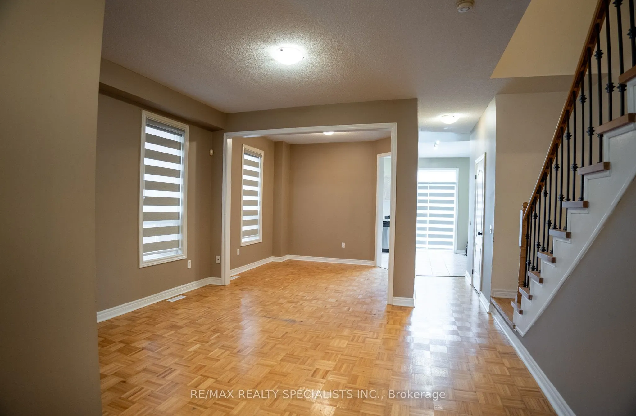 943 Khan Crescent