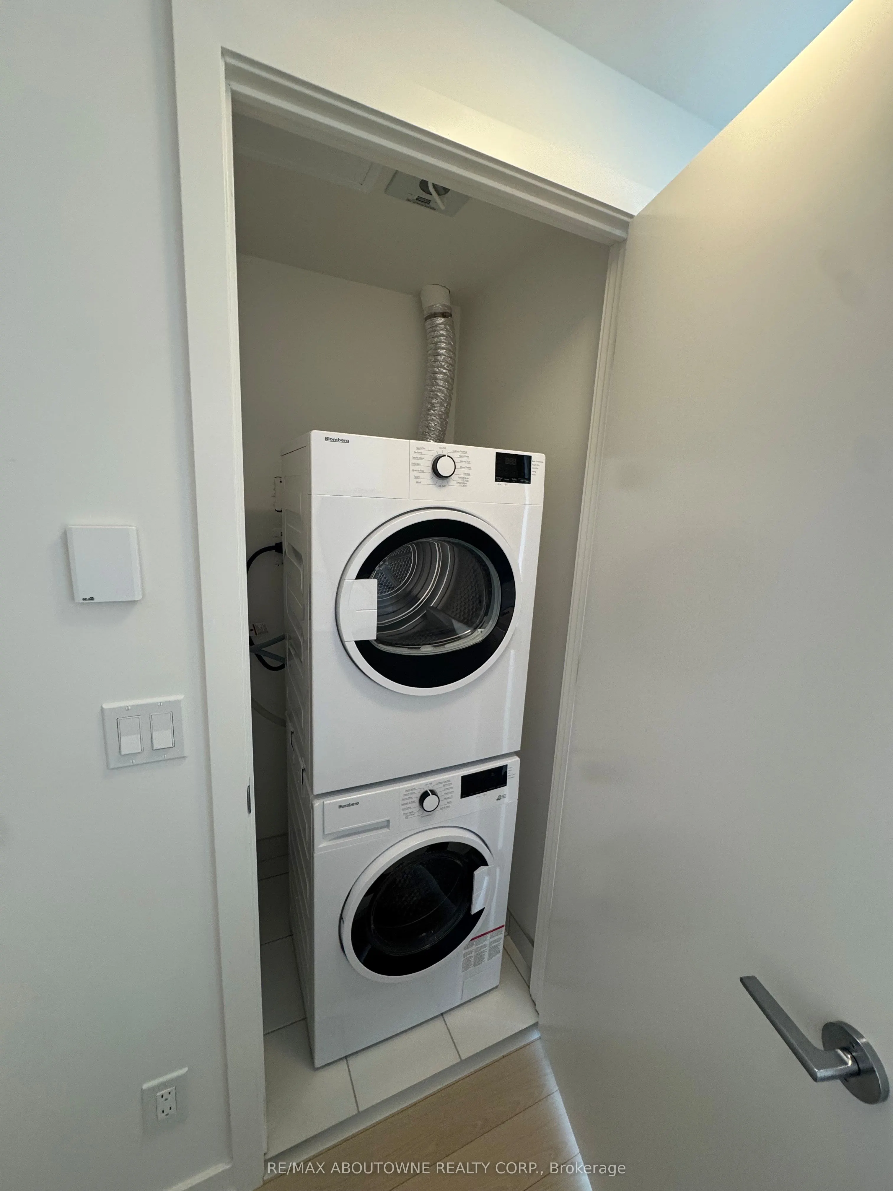 3079 Trafalgar Road, #1204