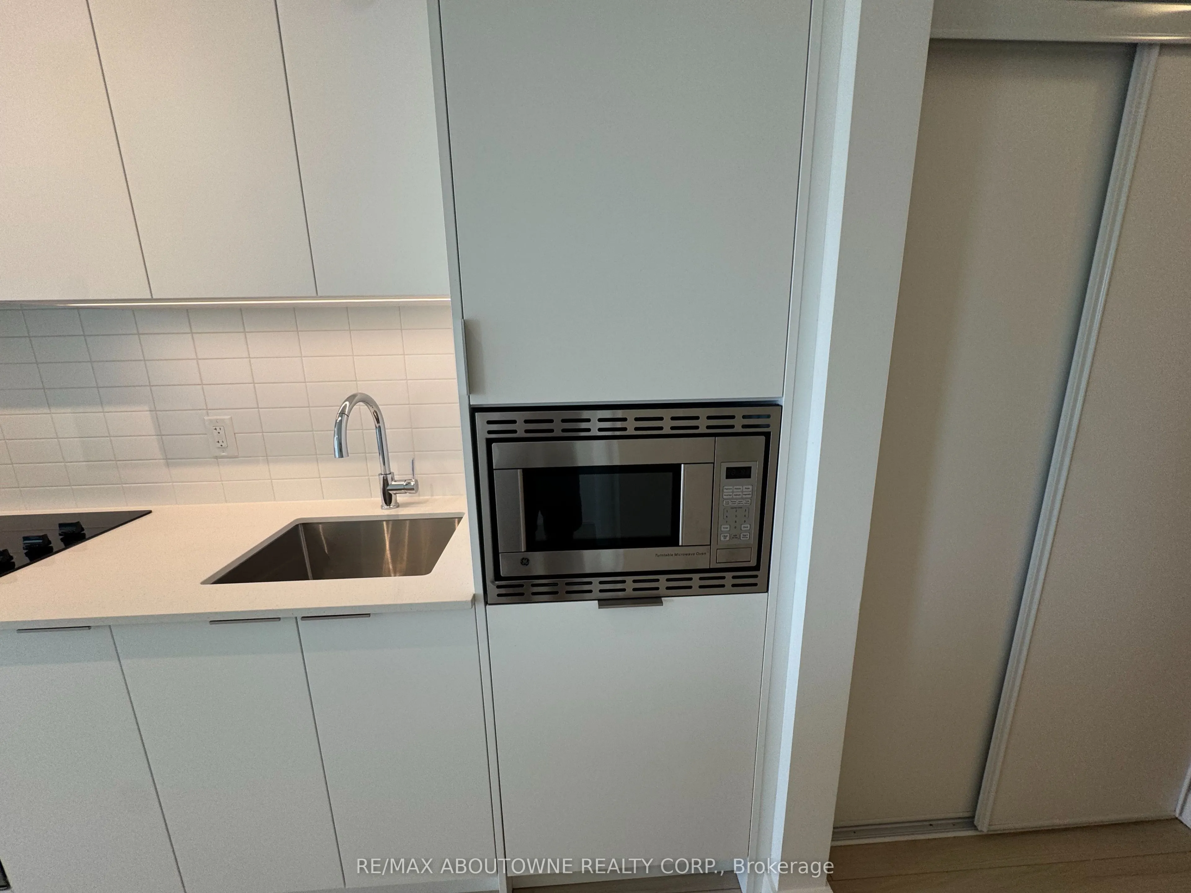 3079 Trafalgar Road, #1204