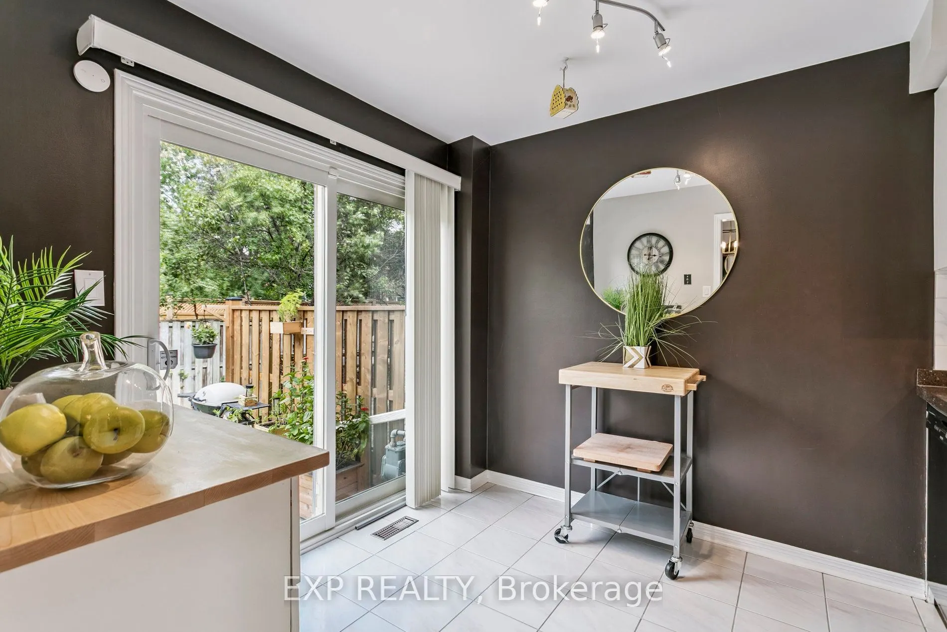 2006 Glenada Crescent, #5