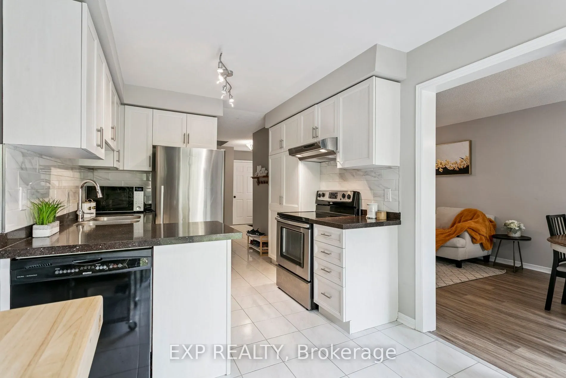 2006 Glenada Crescent, #5