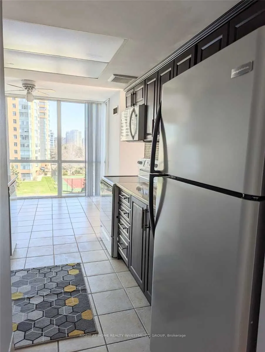 350 Webb Drive, #512