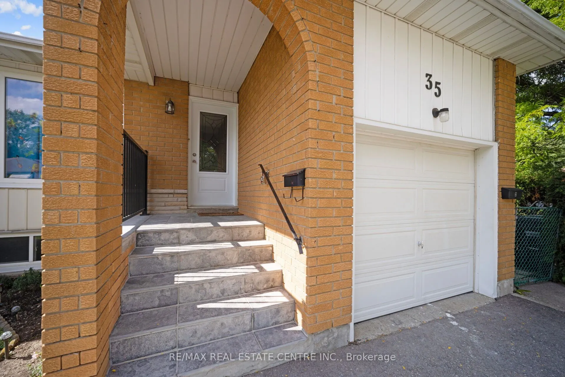 35 Madison Street