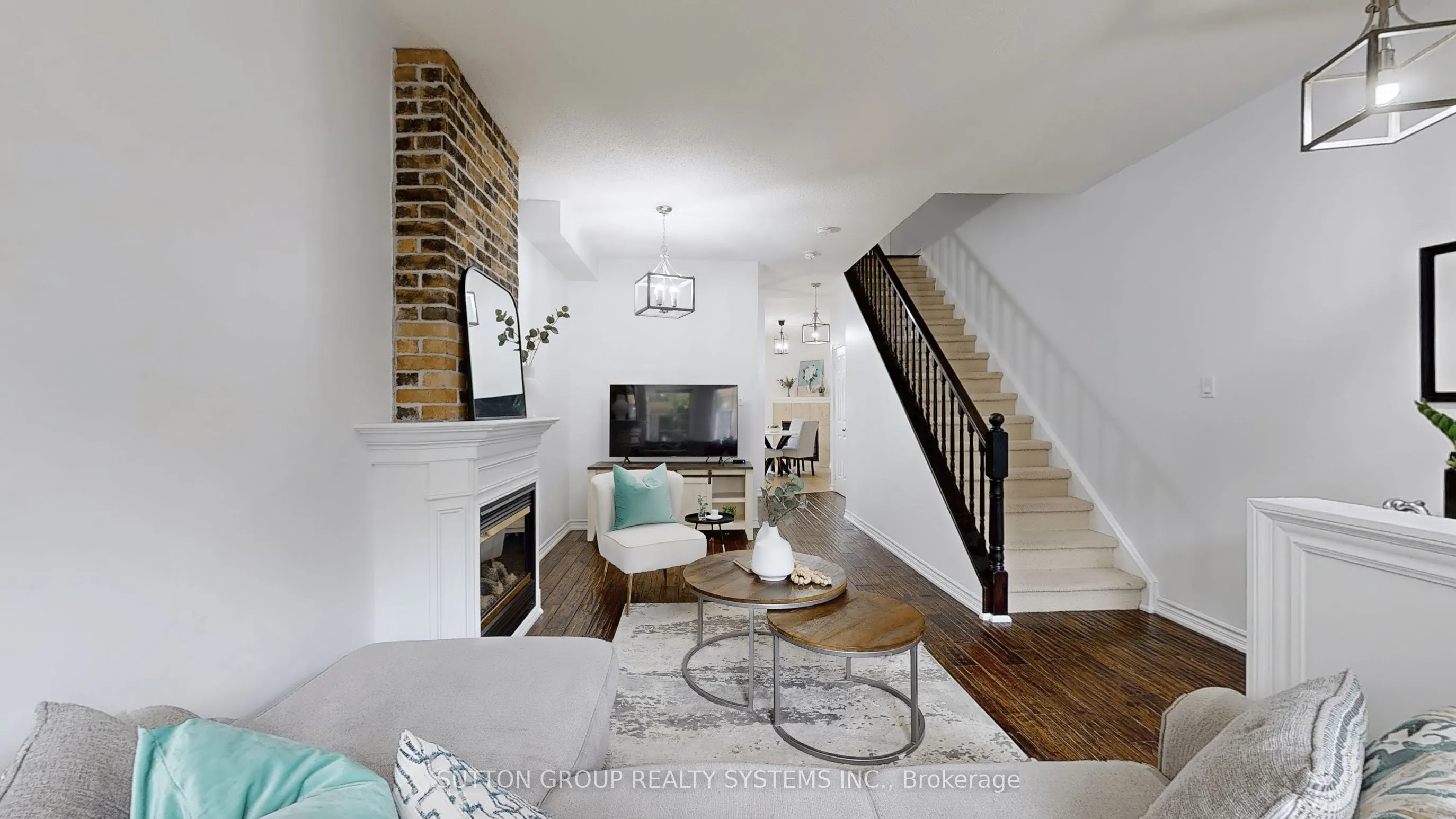 180 Rankin Crescent