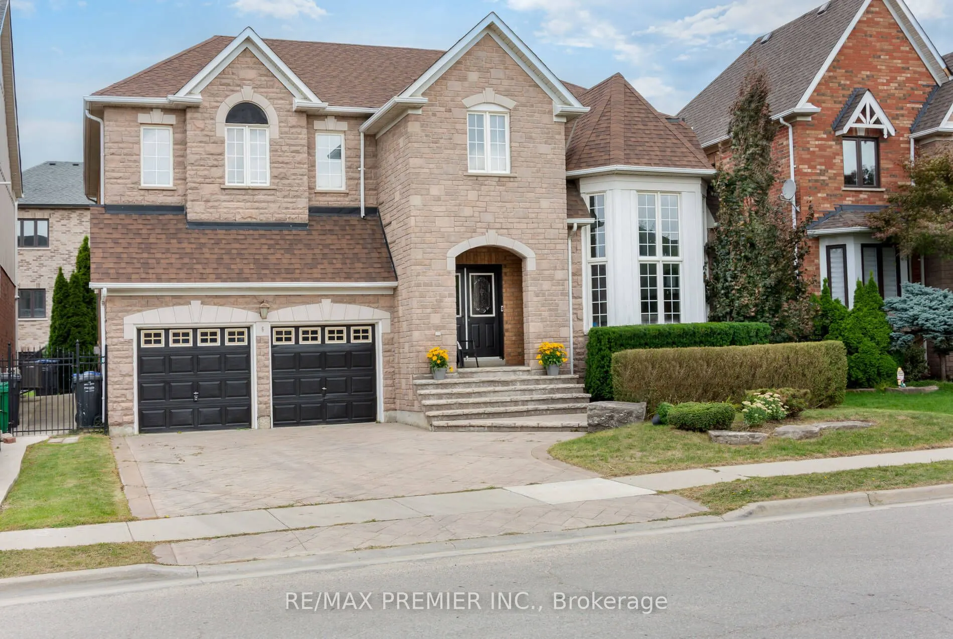 6 Donwoods Court