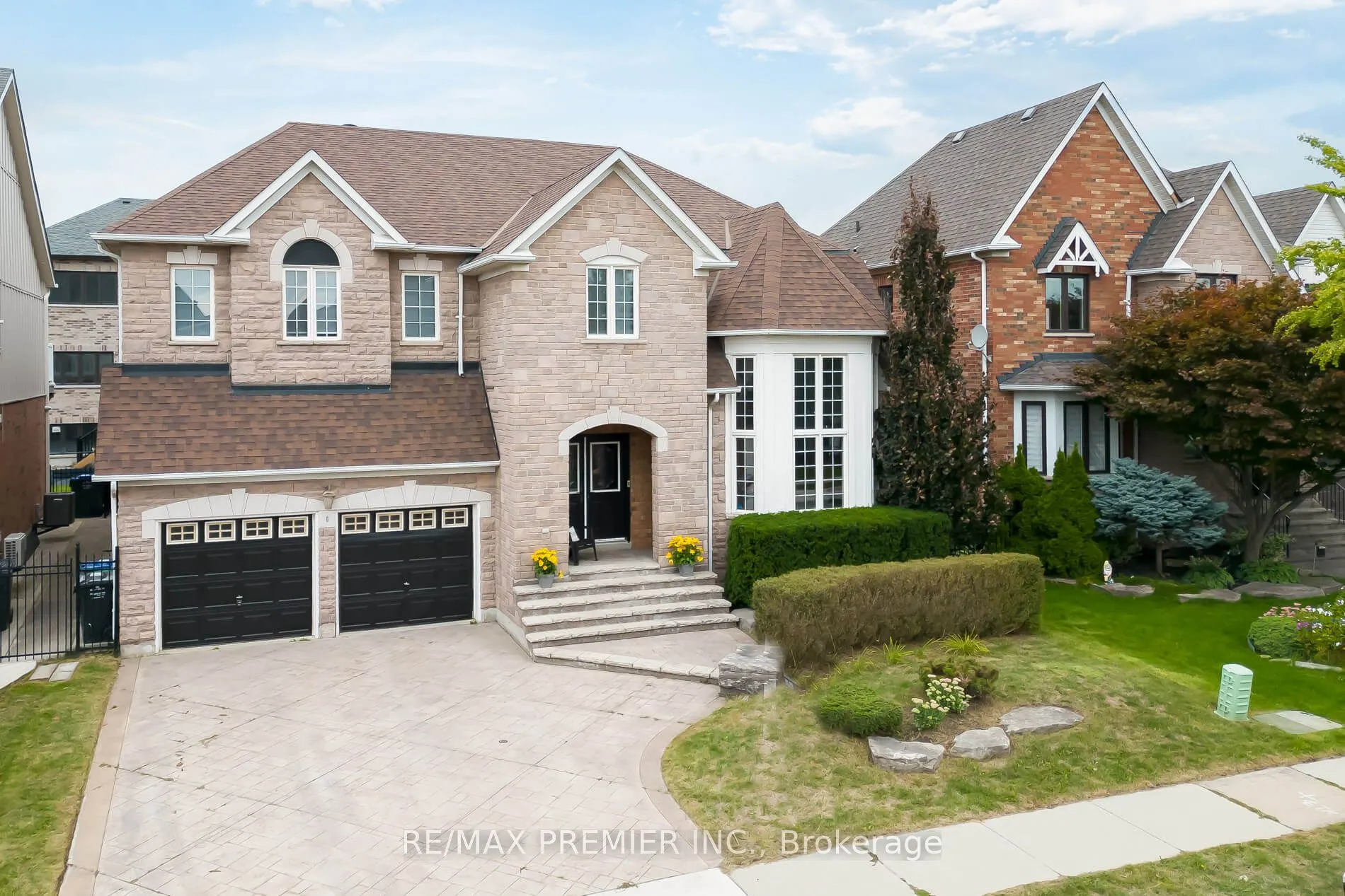 6 Donwoods Court