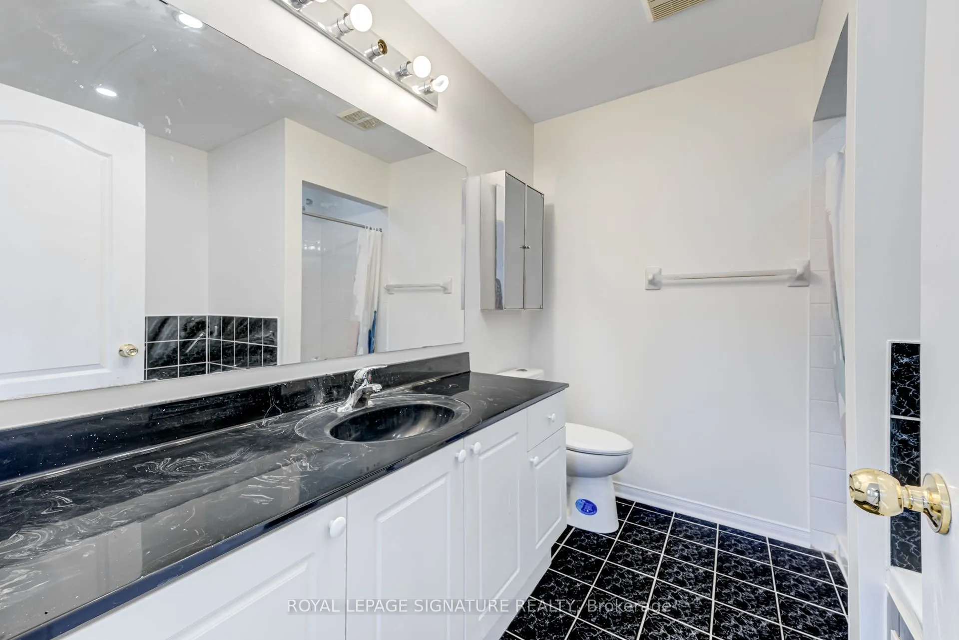 5530 Glen Erin Drive, #137