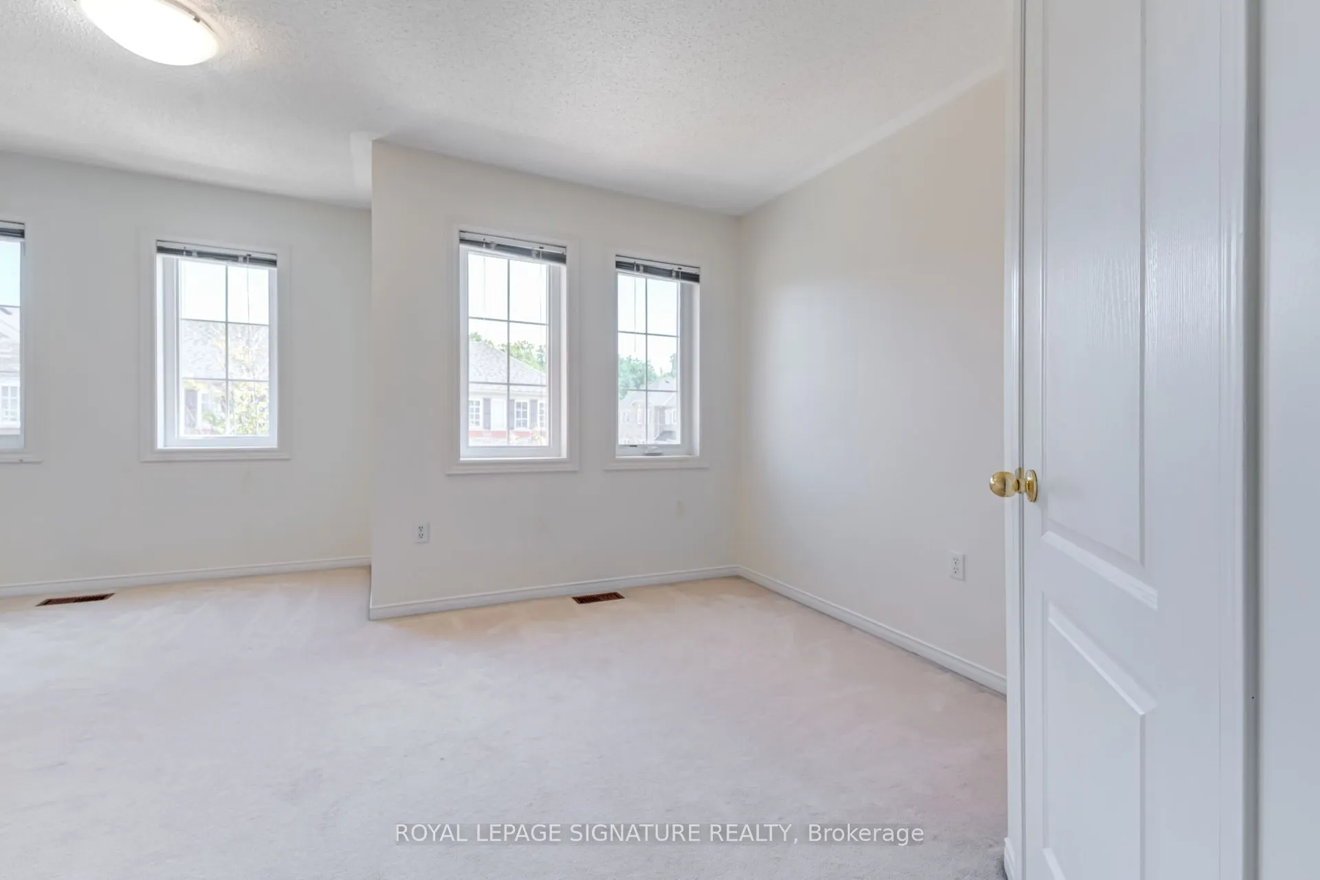 5530 Glen Erin Drive, #137