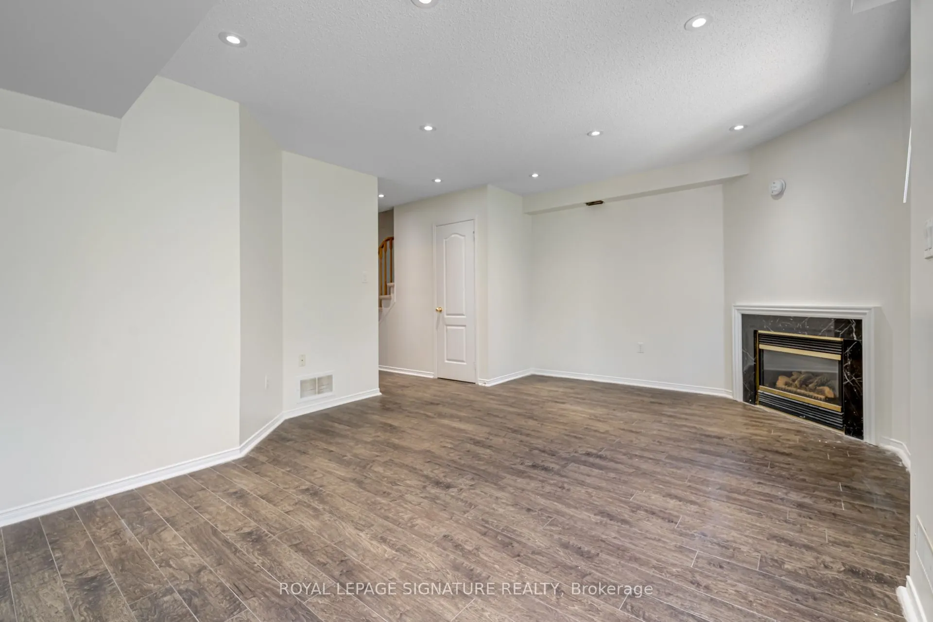 5530 Glen Erin Drive, #137