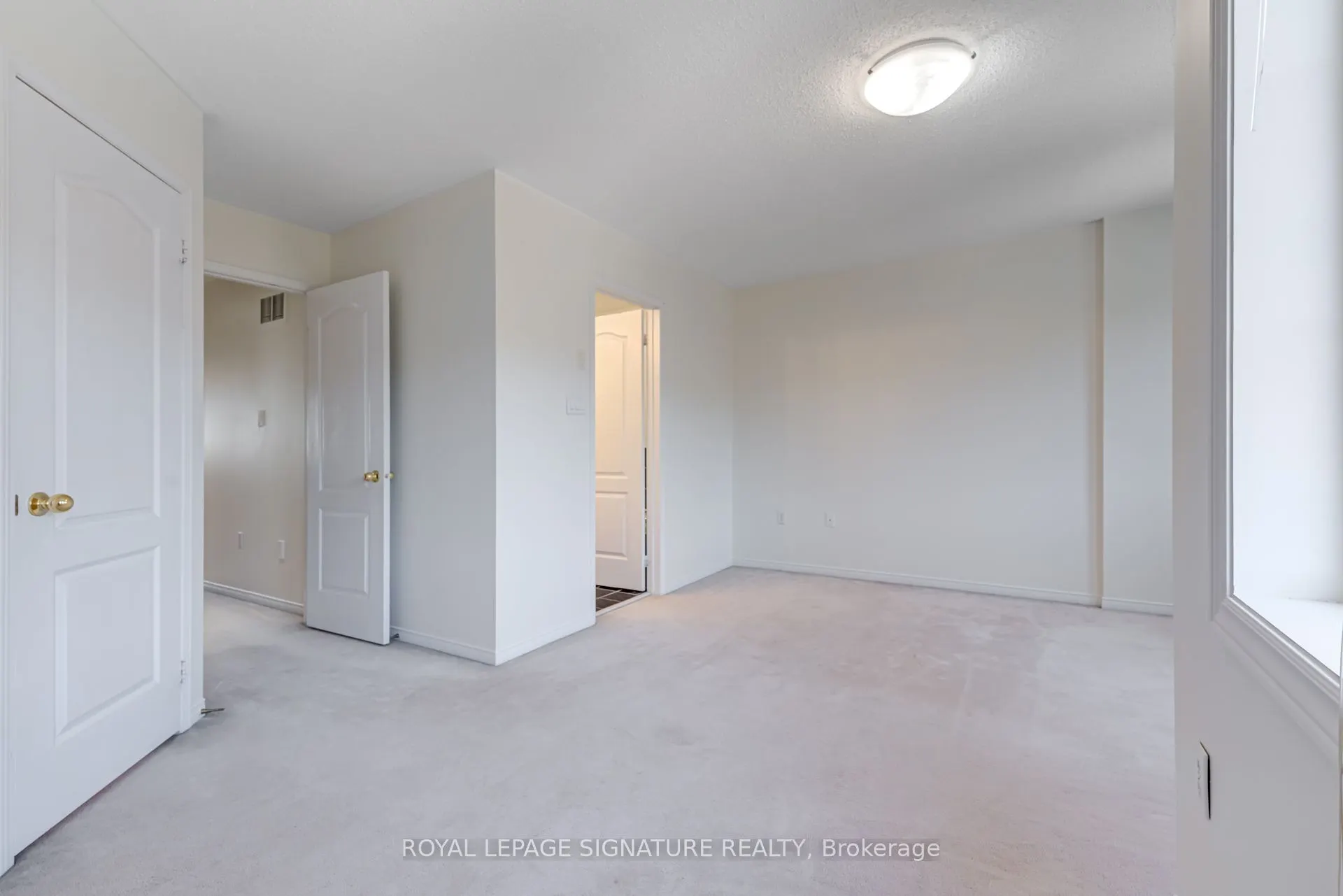 5530 Glen Erin Drive, #137