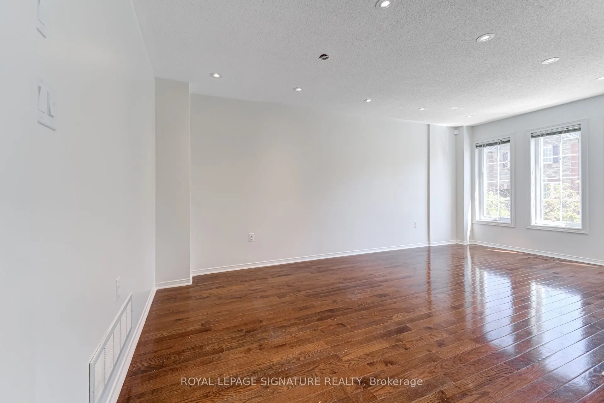 5530 Glen Erin Drive, #137
