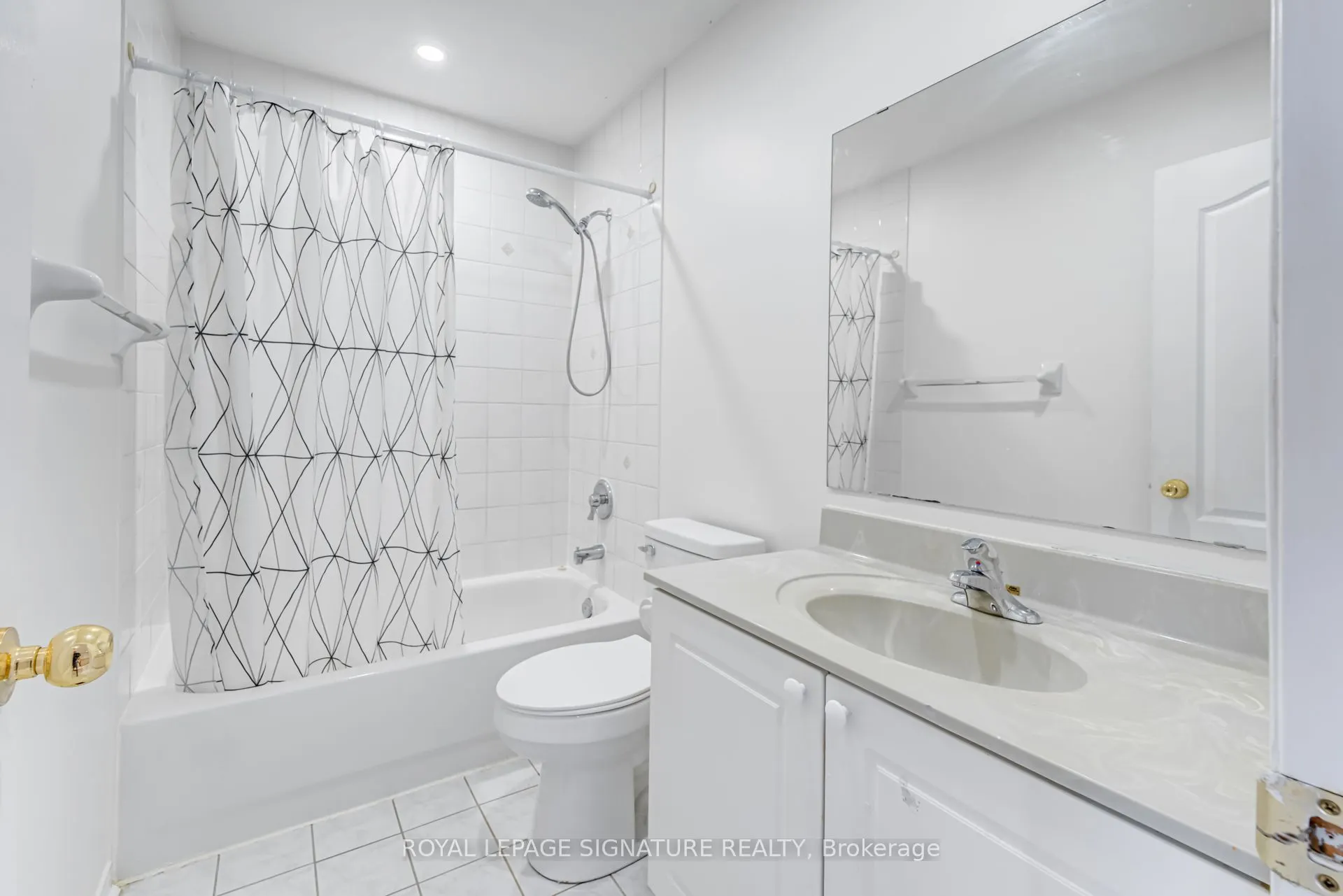 5530 Glen Erin Drive, #137