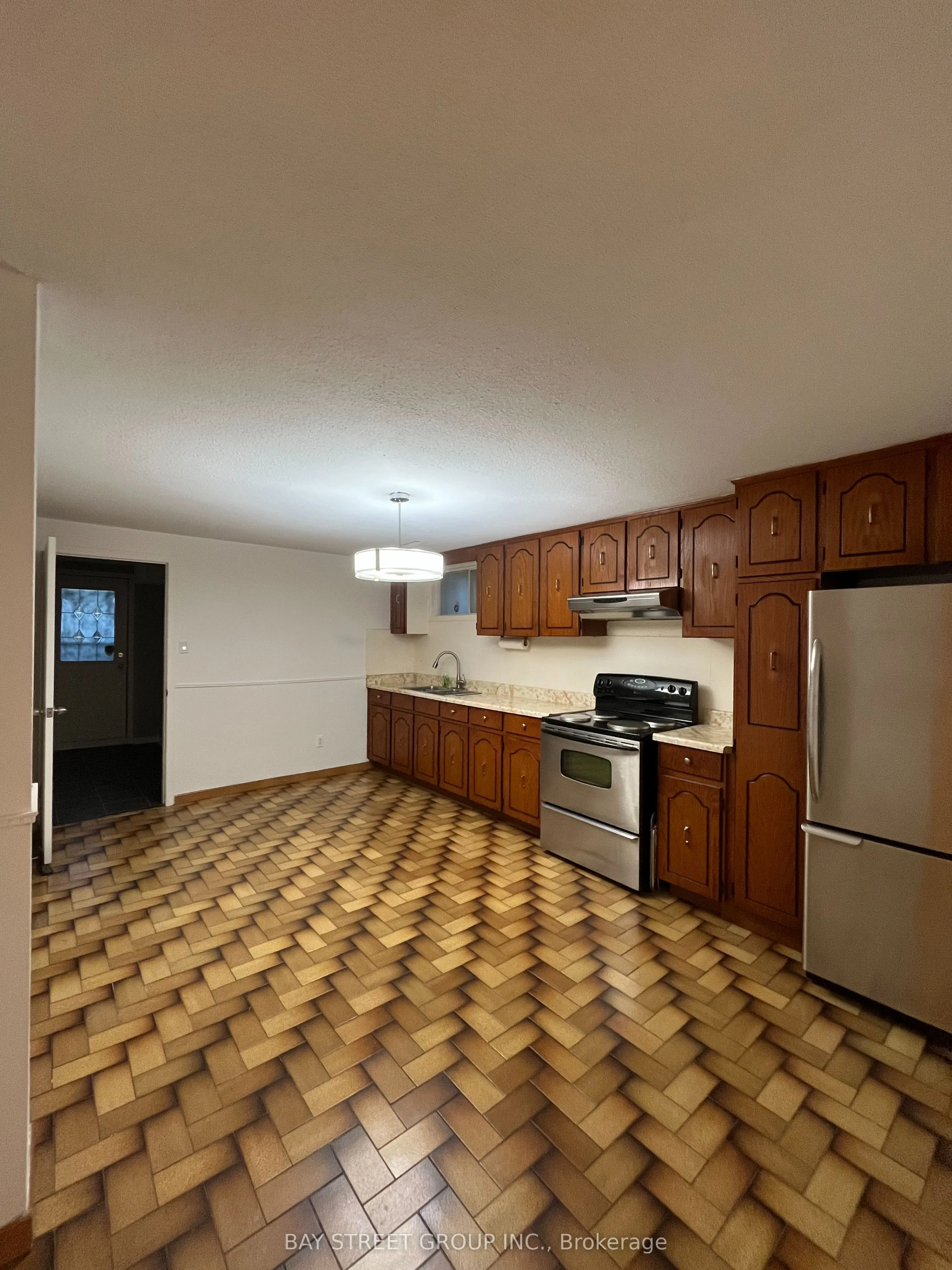 6 Romanway Crescent