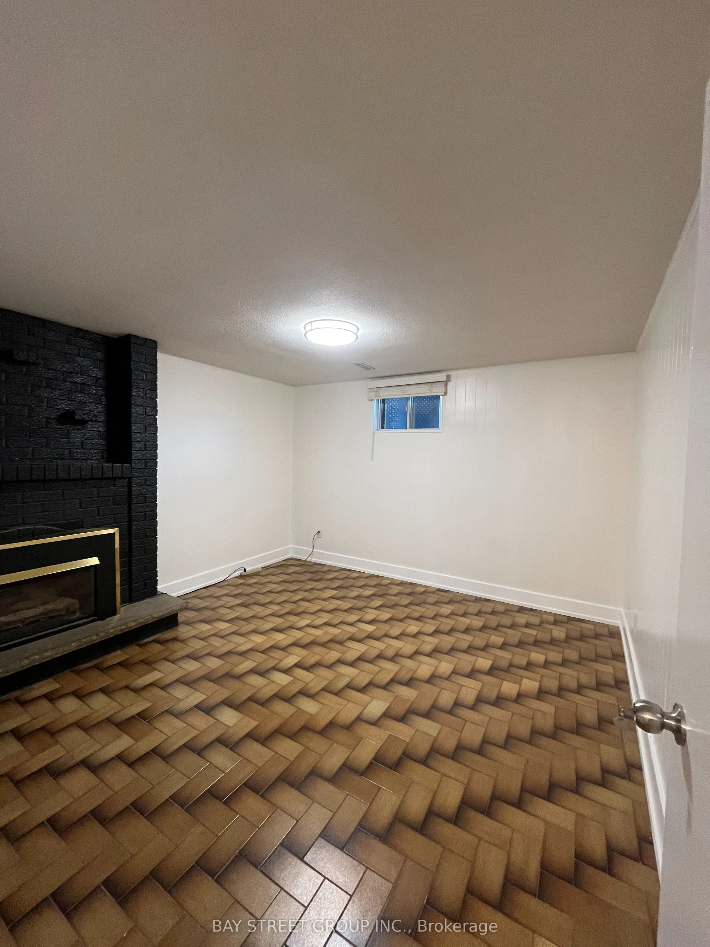 6 Romanway Crescent