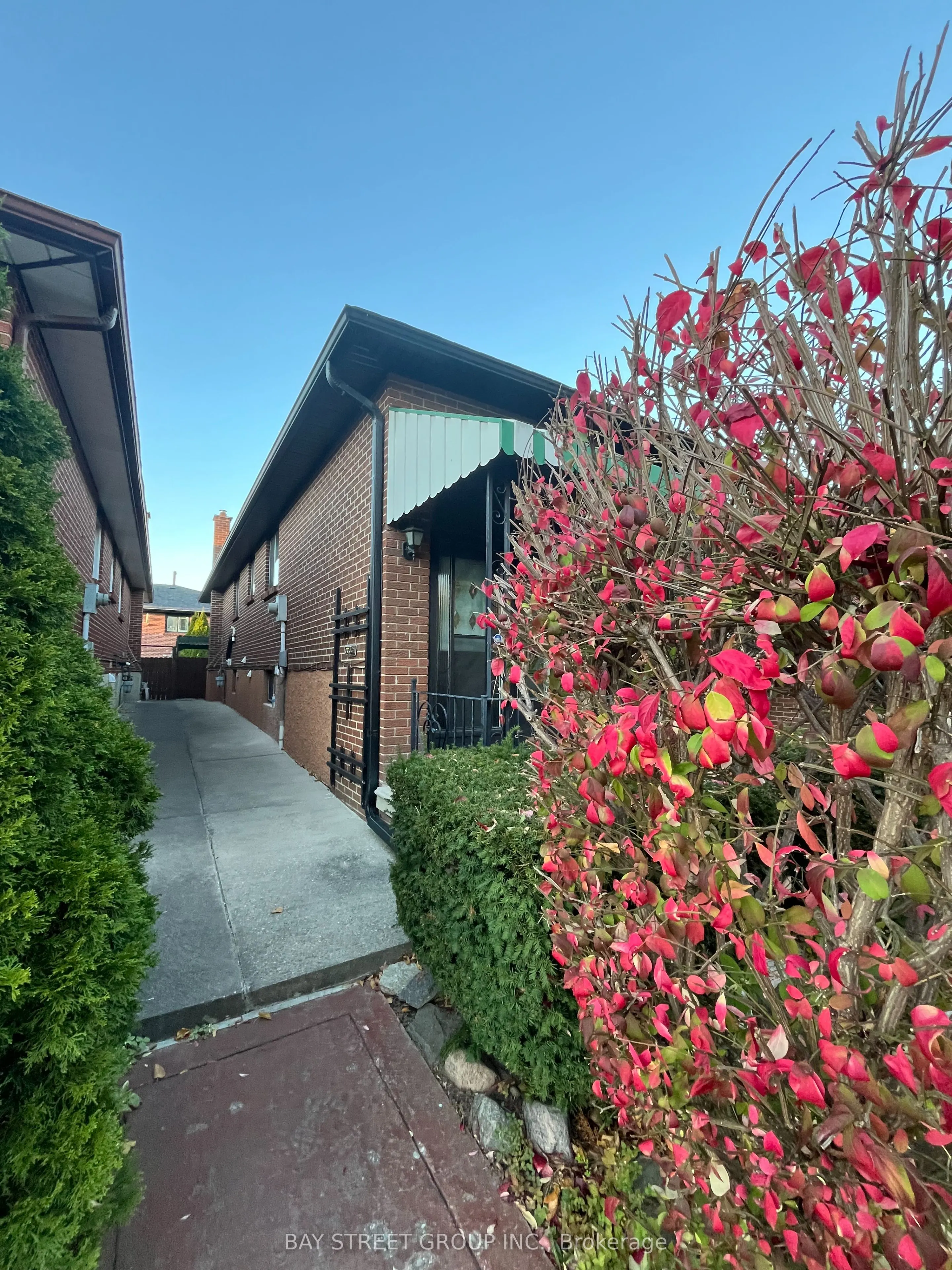 6 Romanway Crescent