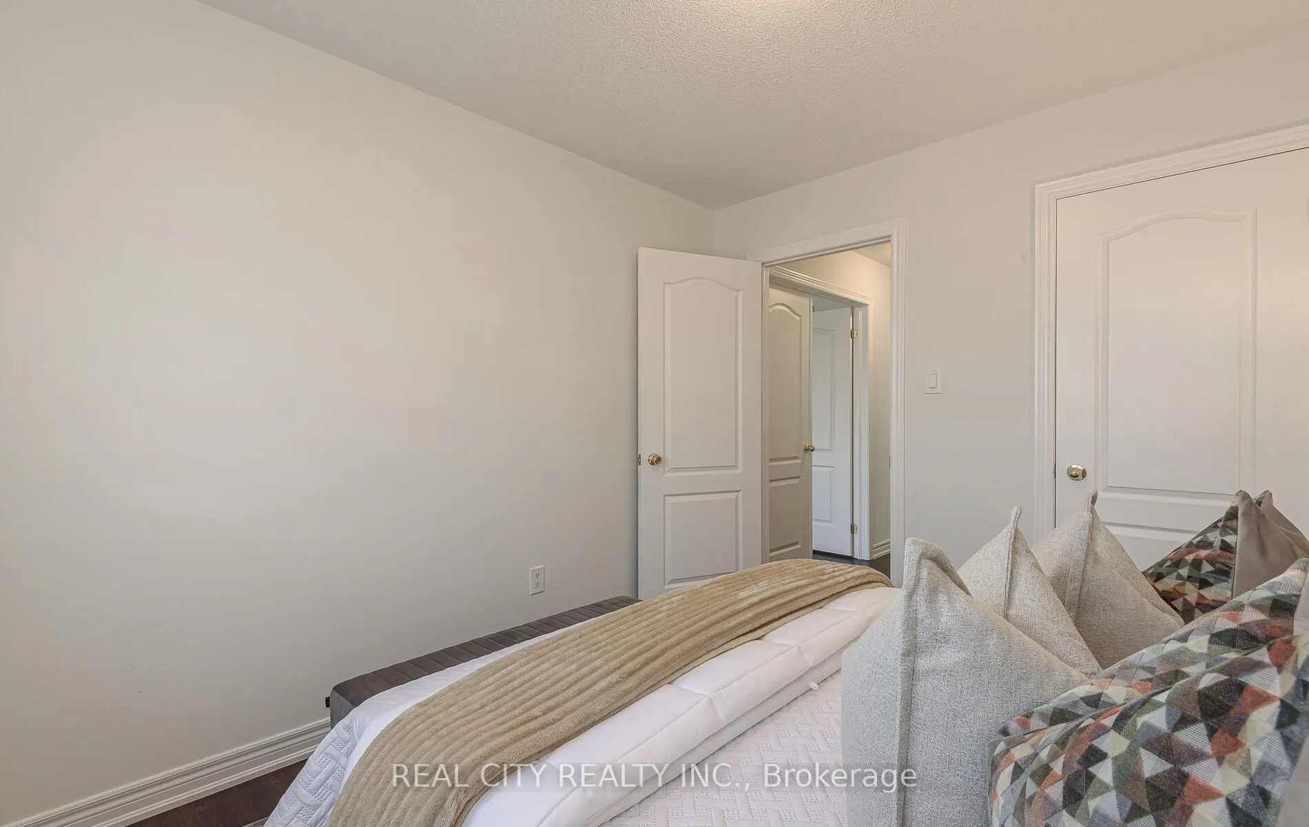 27 Bellhaven Crescent