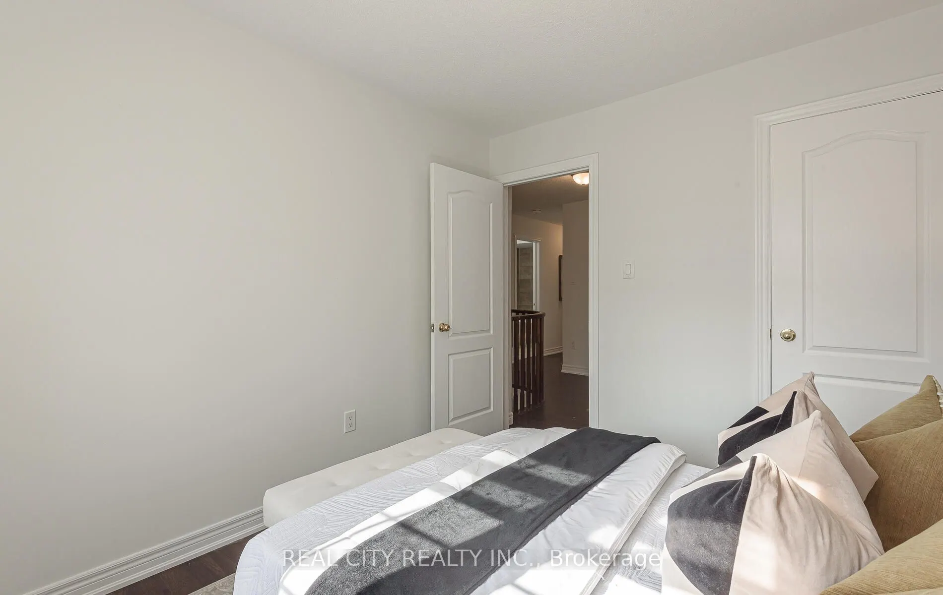27 Bellhaven Crescent