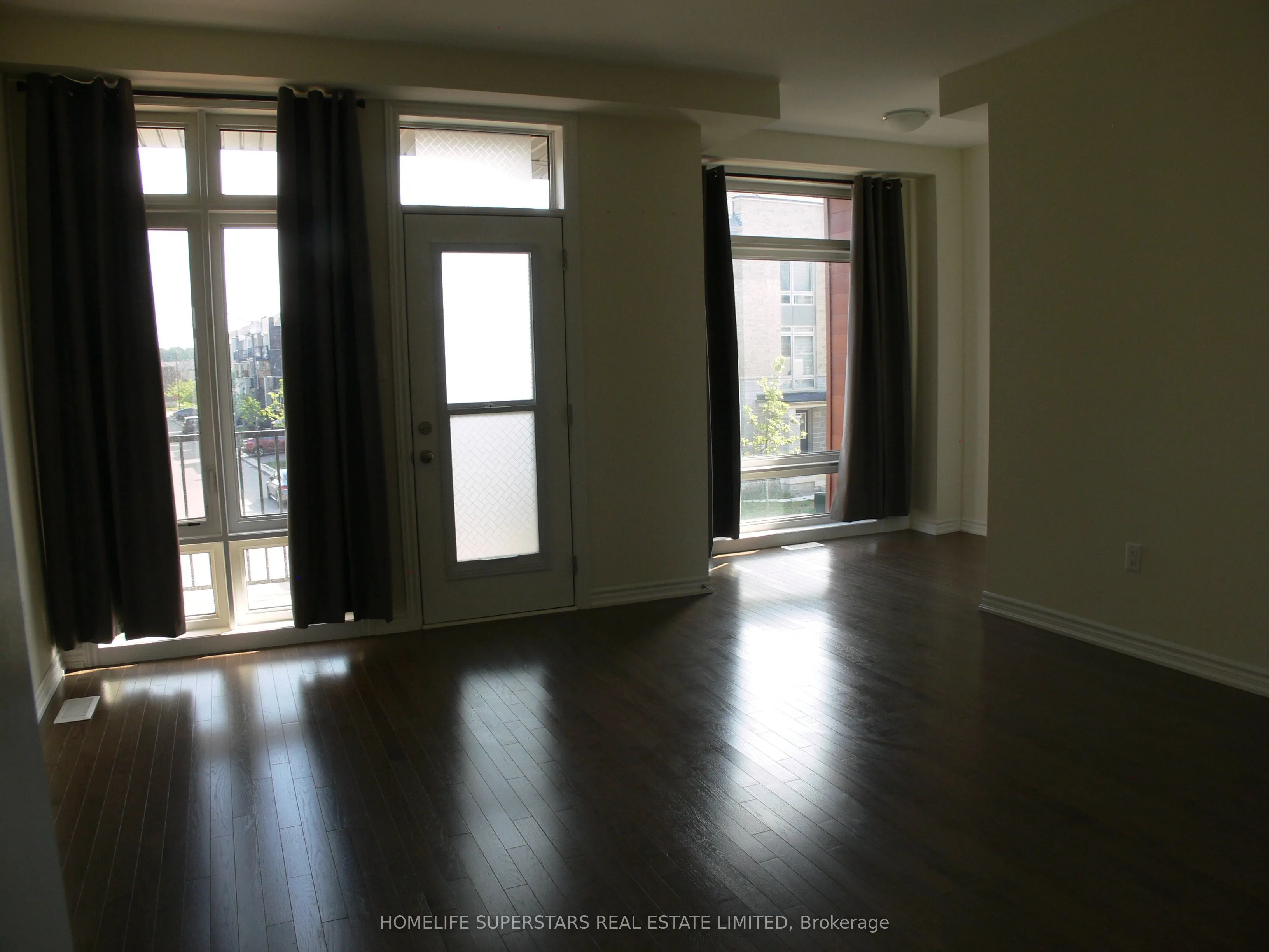 95 Donald Ficht Crescent