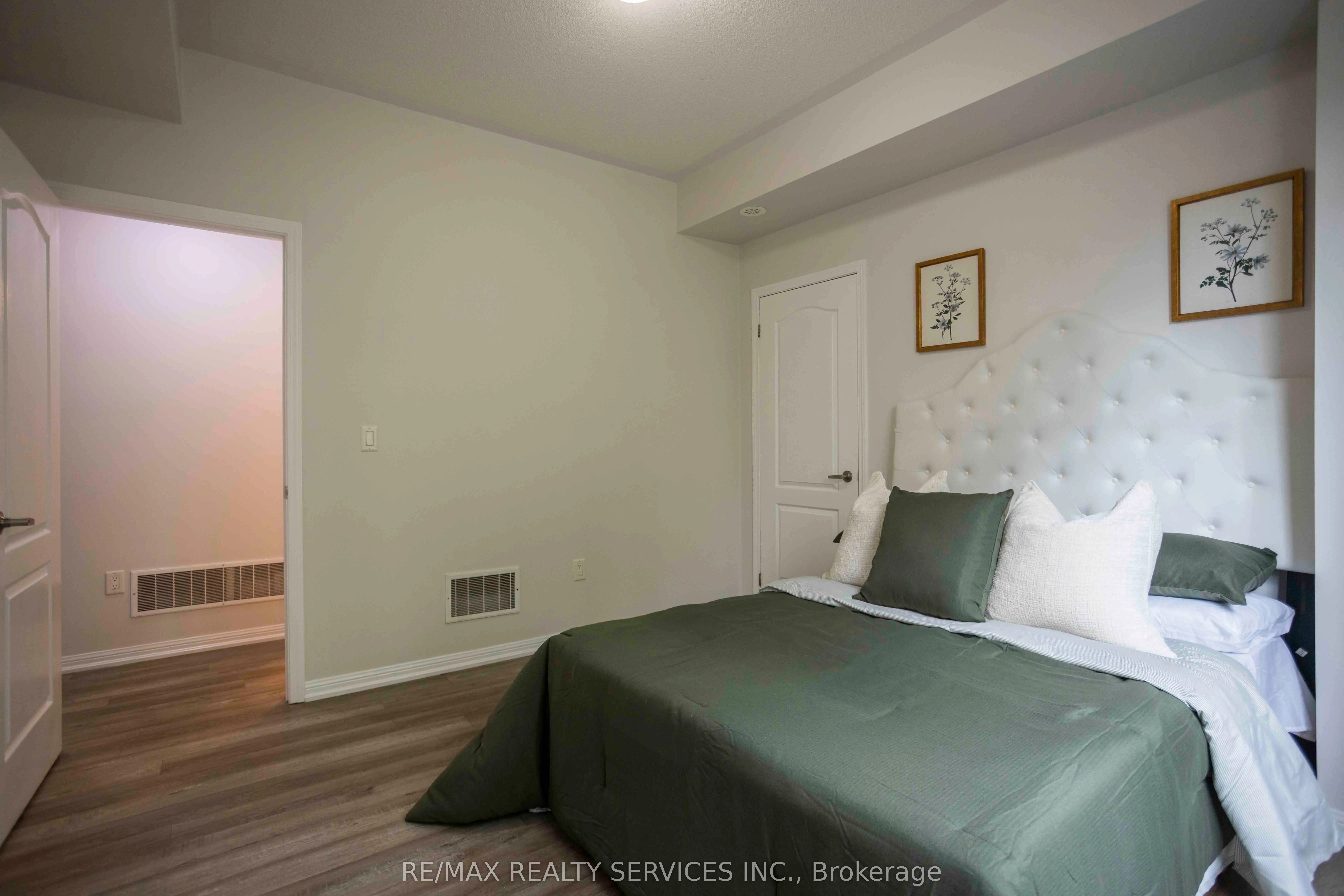 3100 Boxford Crescent, #8