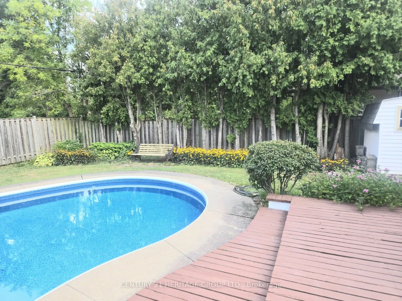 353 Cosburn Crescent