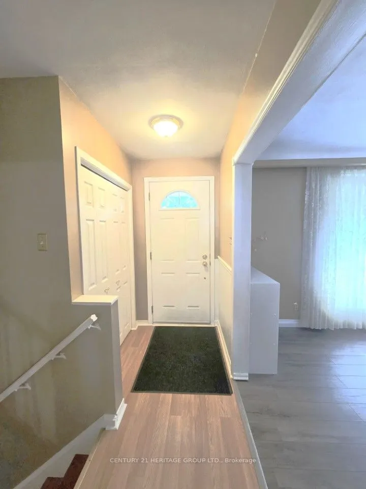 353 Cosburn Crescent