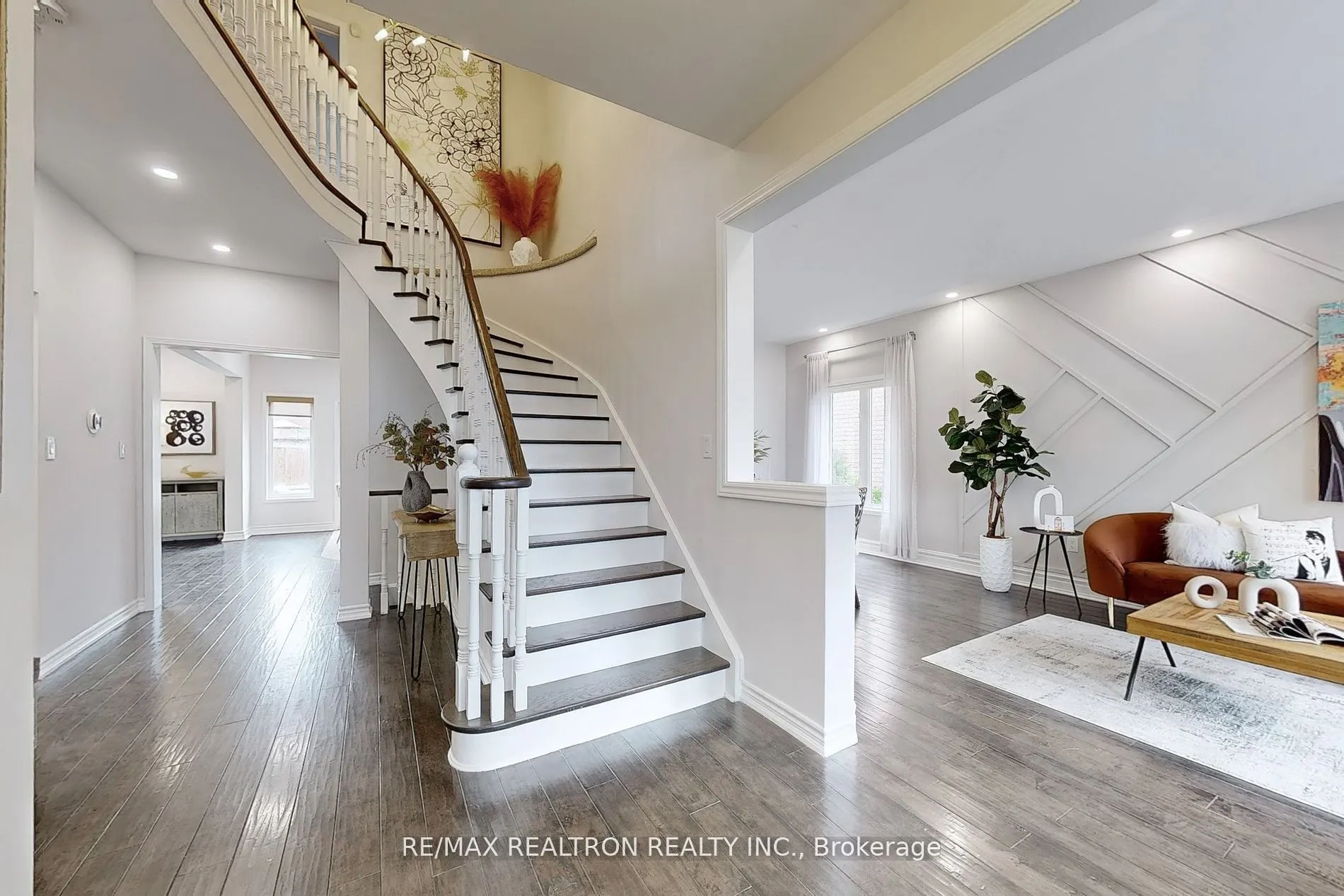 2355 Woodridge Way