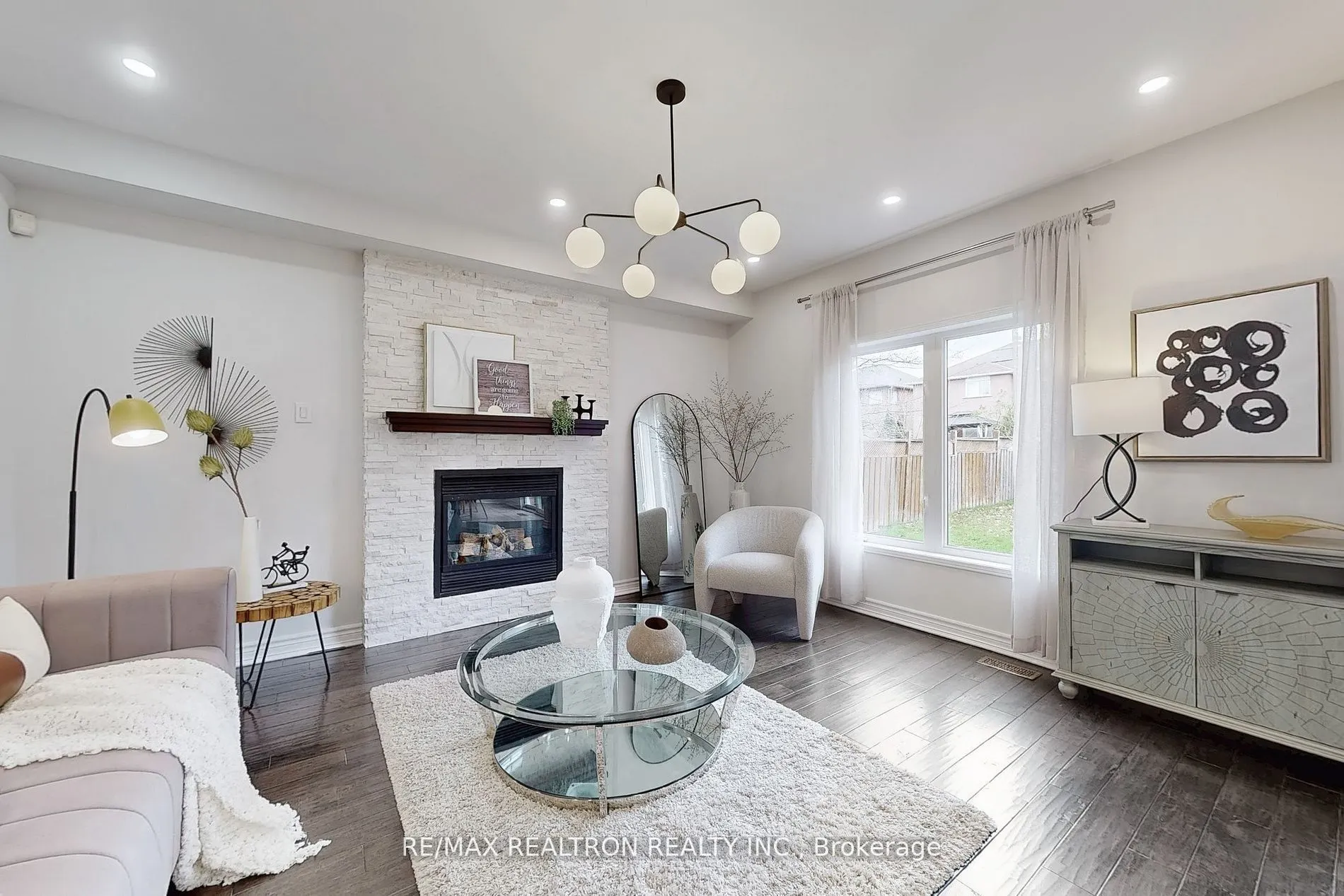 2355 Woodridge Way