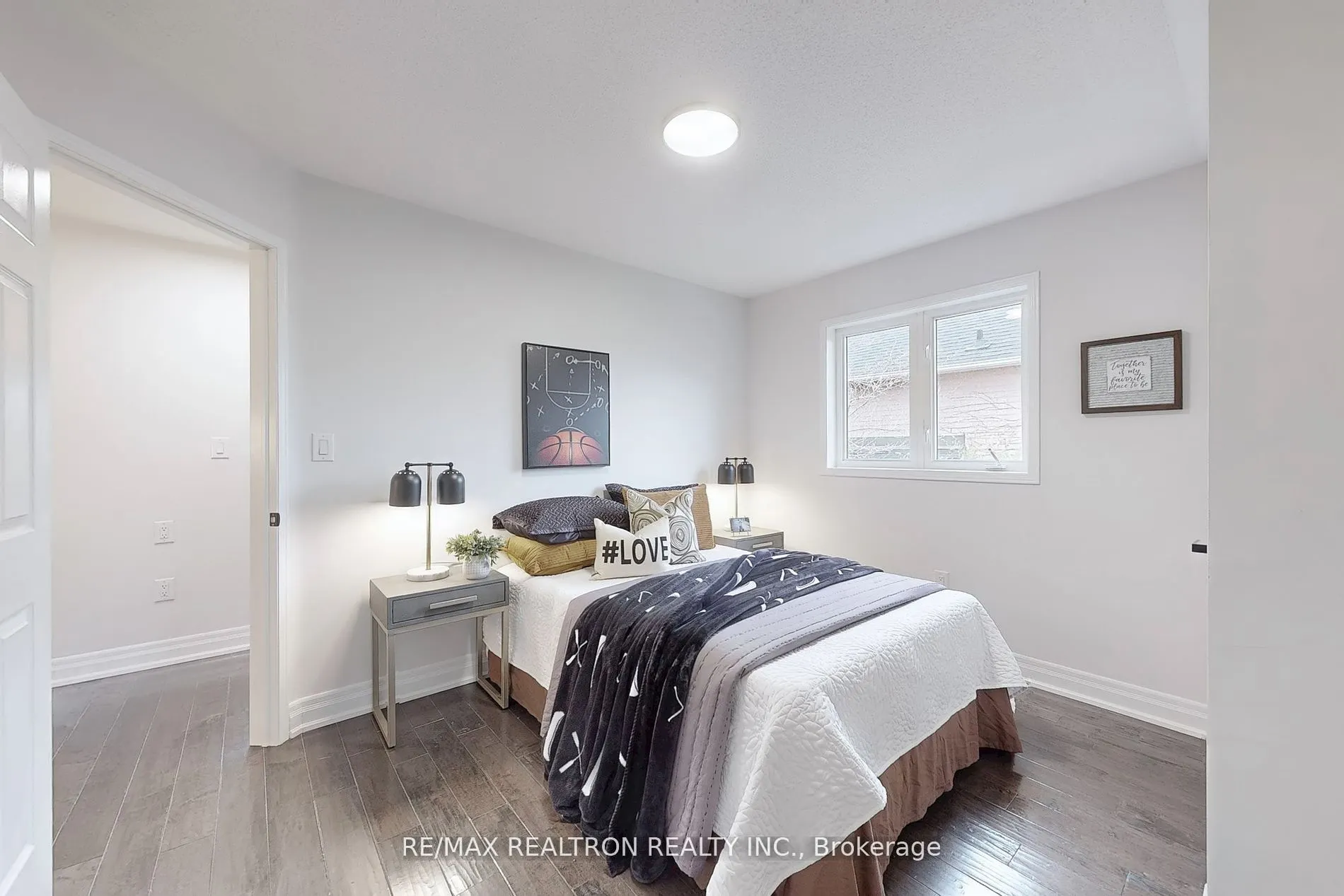 2355 Woodridge Way