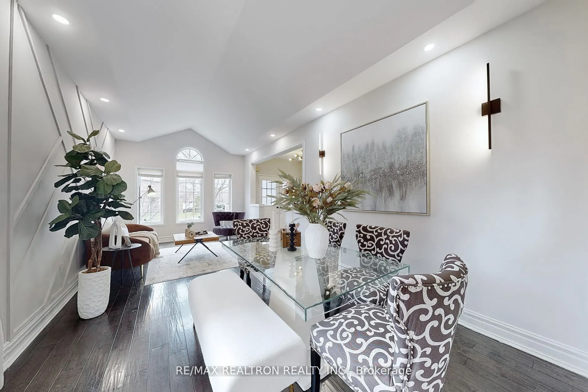 2355 Woodridge Way