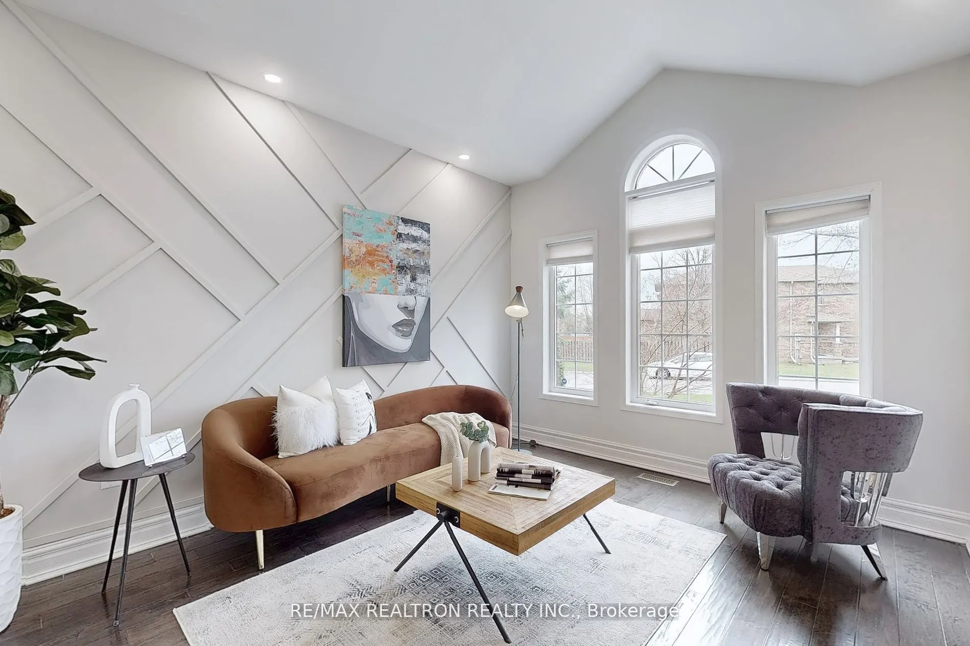 2355 Woodridge Way