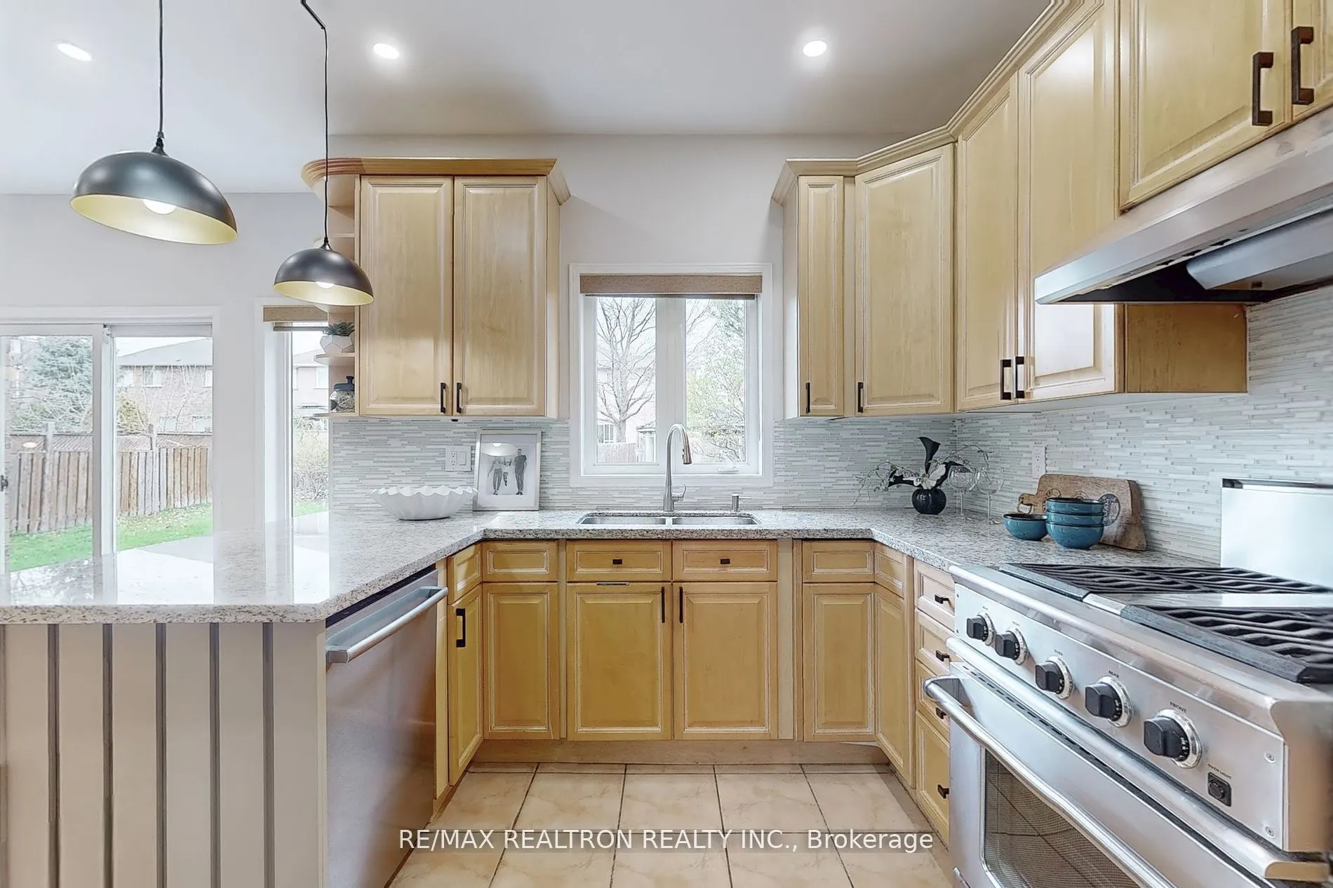 2355 Woodridge Way