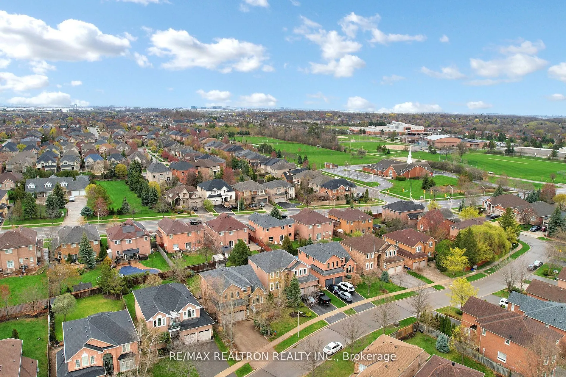 2355 Woodridge Way