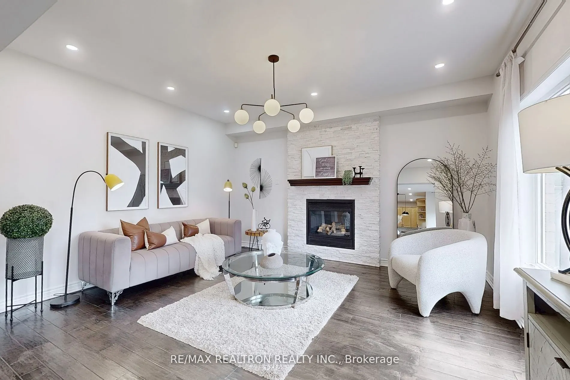 2355 Woodridge Way