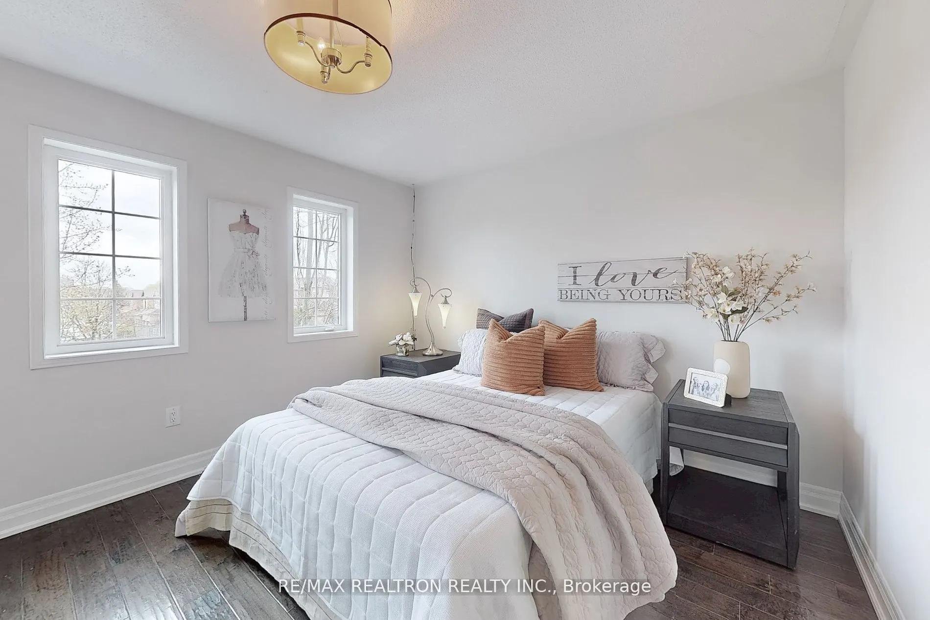 2355 Woodridge Way