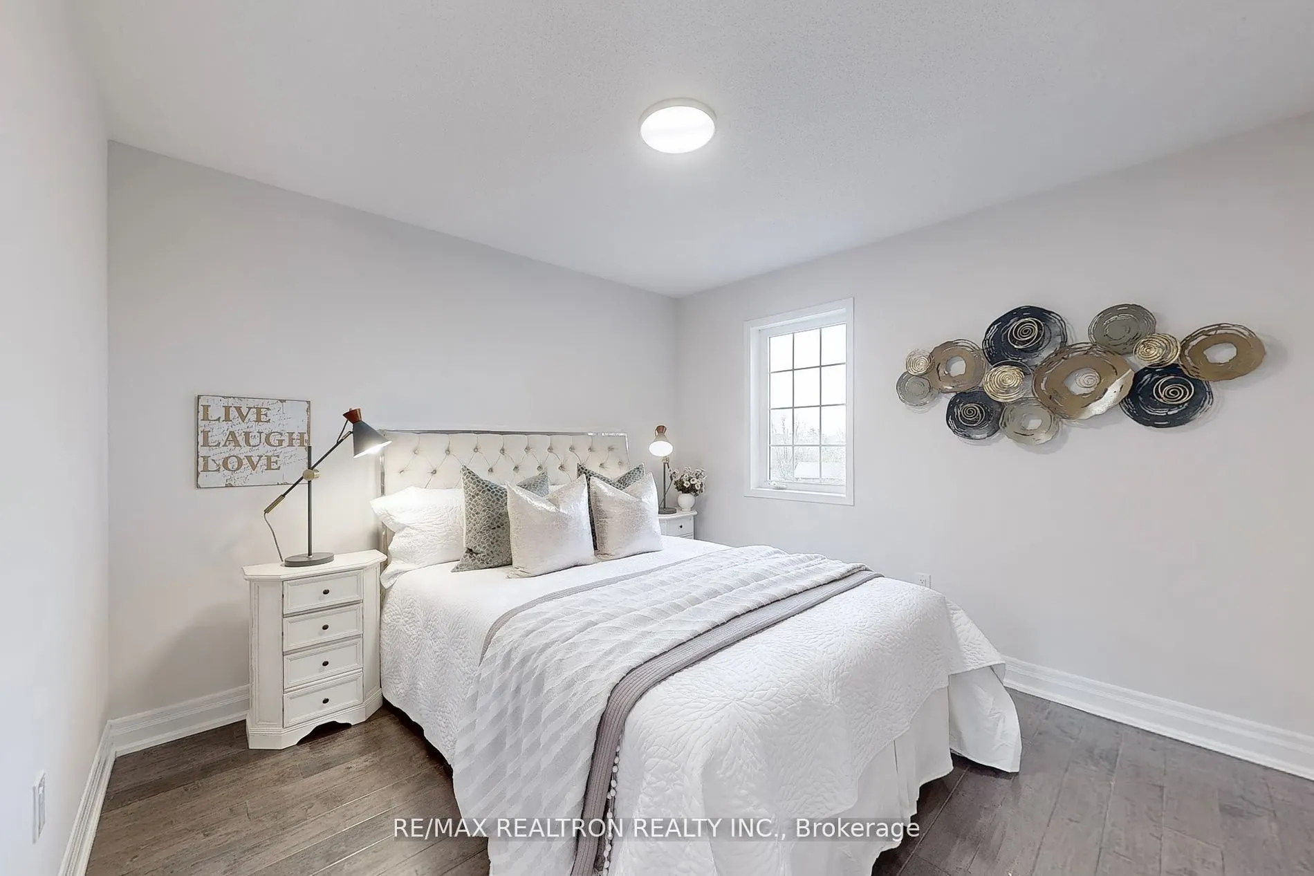 2355 Woodridge Way
