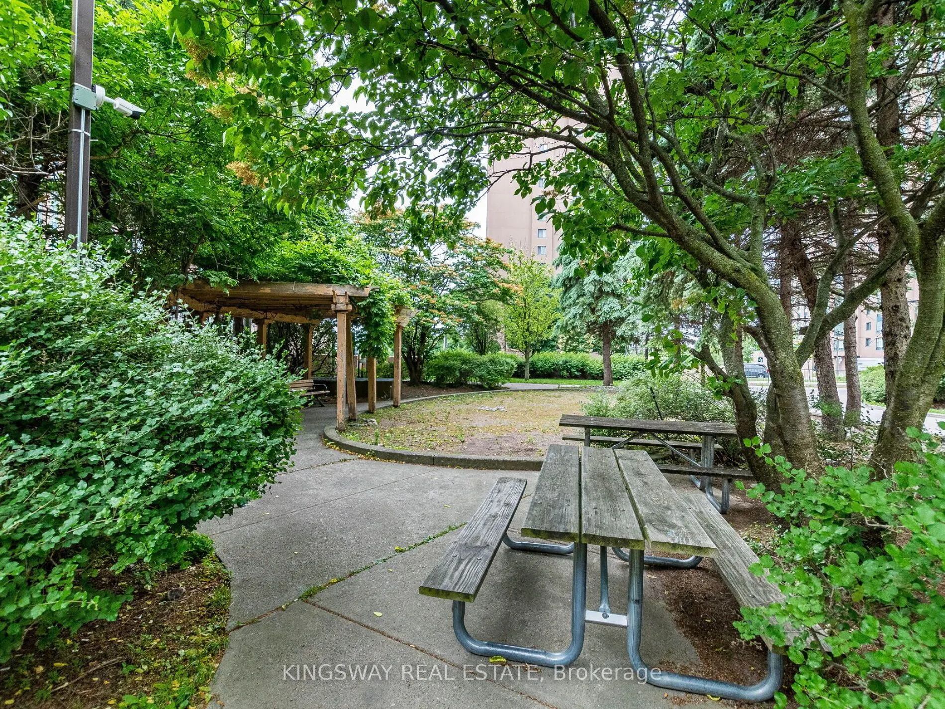 135 Hillcrest Avenue, #709