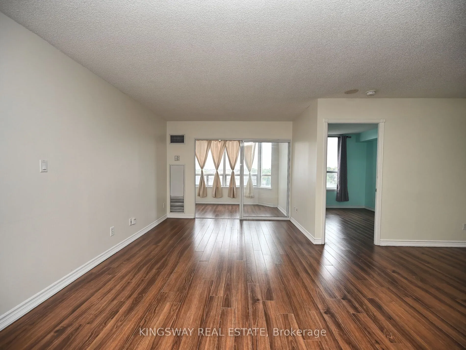 135 Hillcrest Avenue, #709