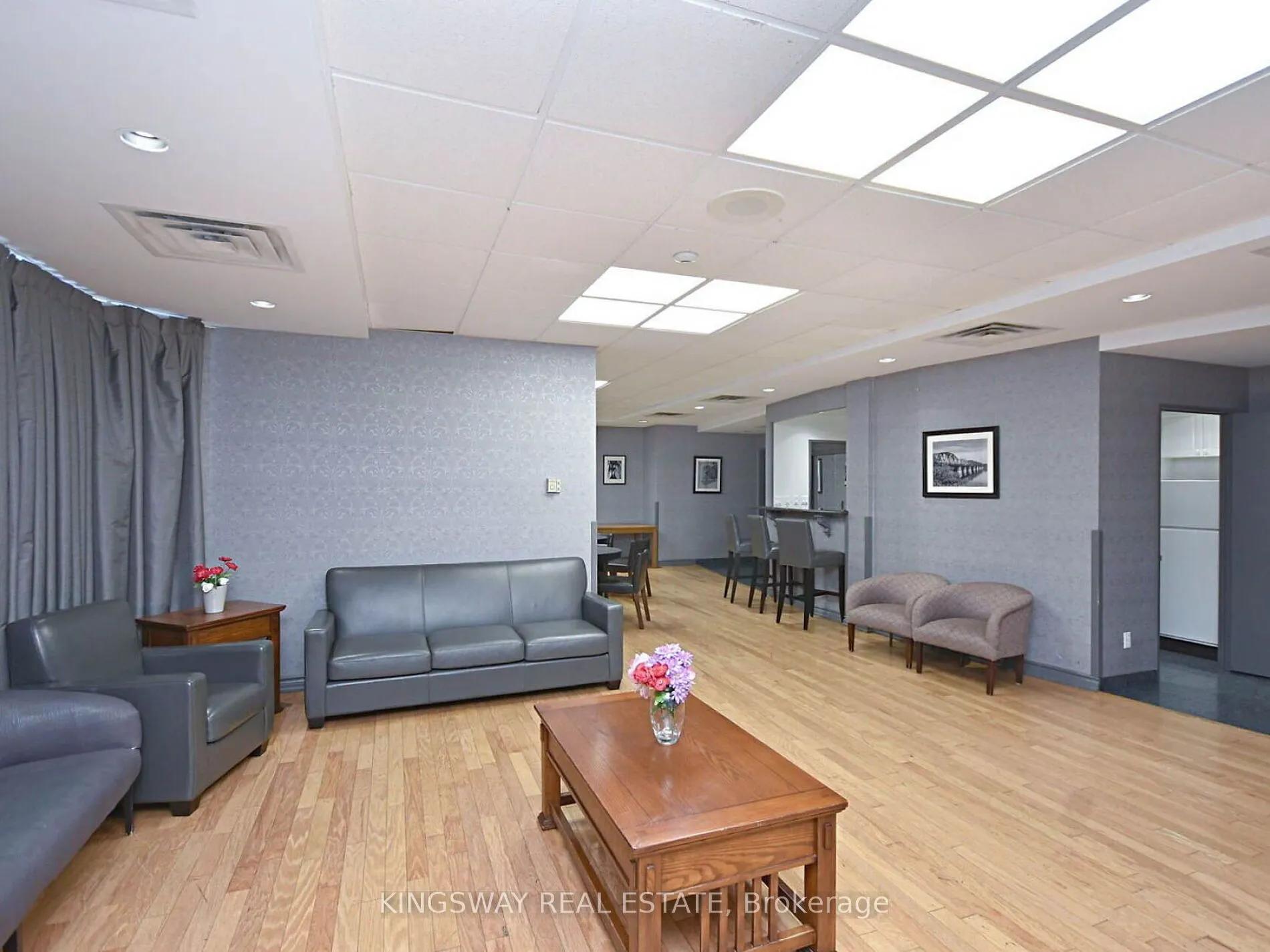 135 Hillcrest Avenue, #709