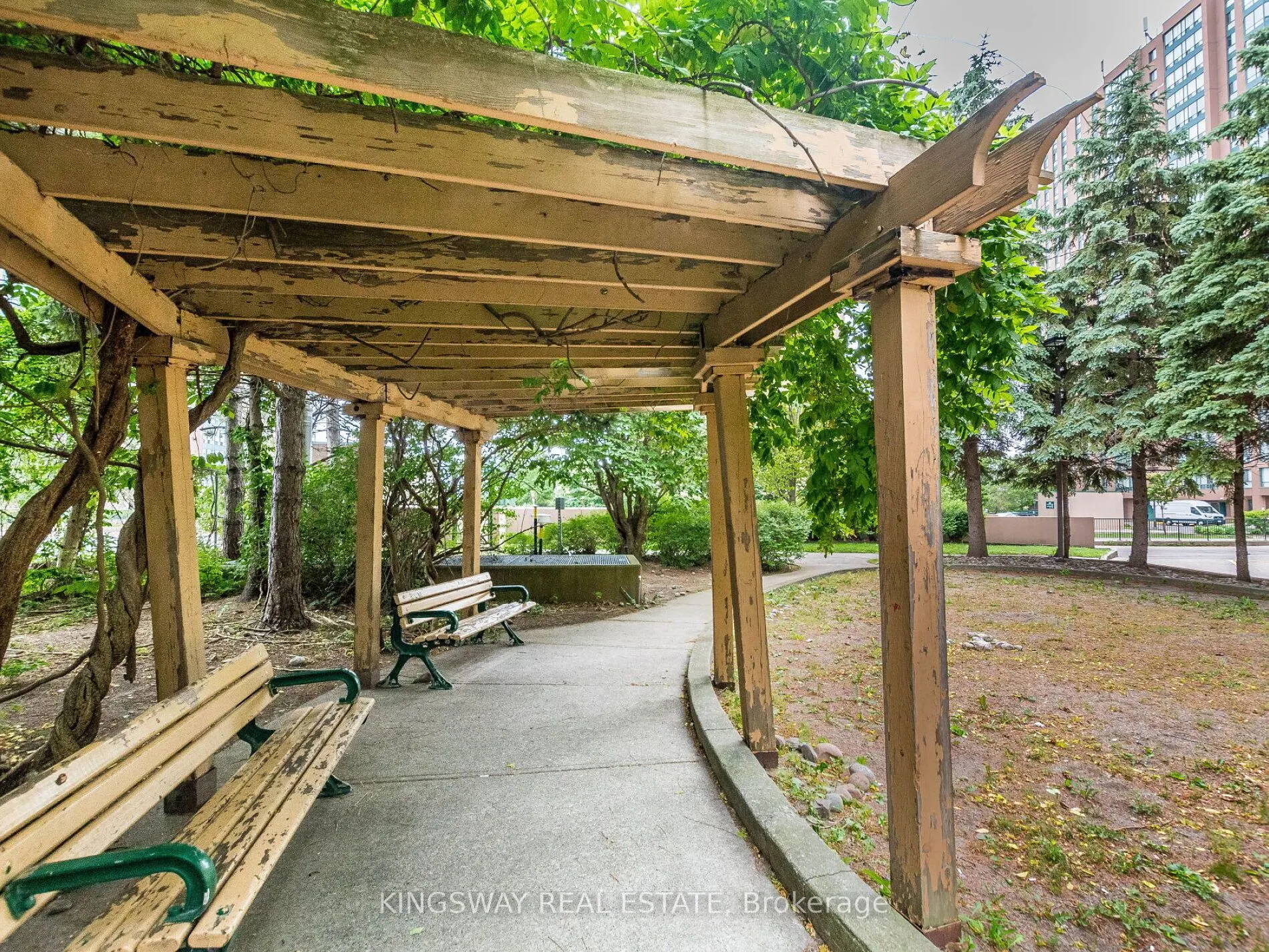 135 Hillcrest Avenue, #709